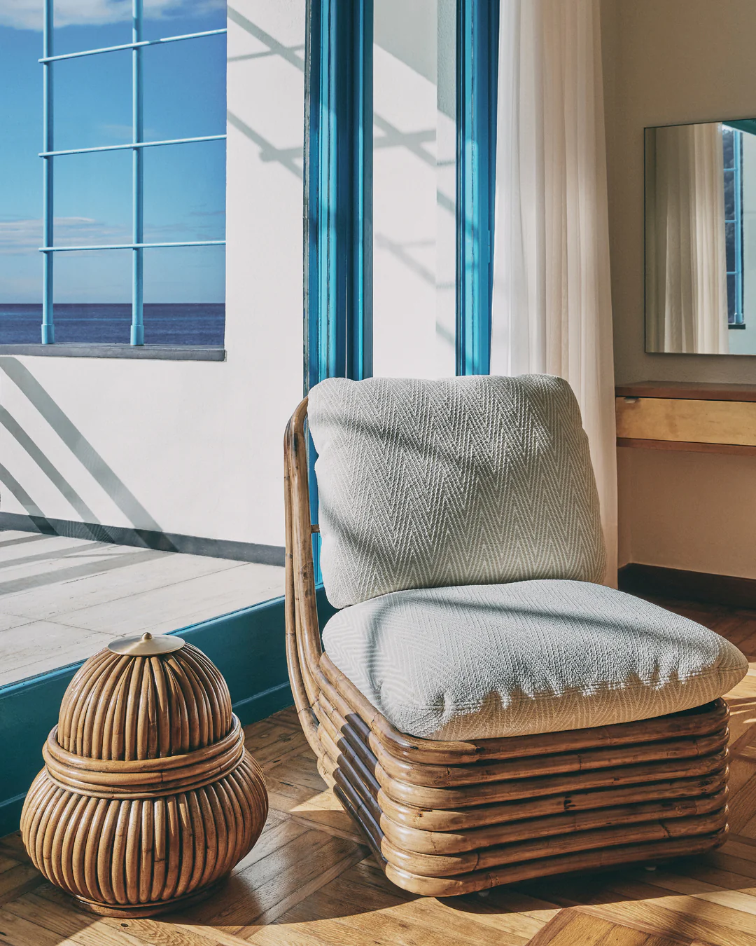 Fotel BOHEMIAN 72 tapicerowany z rattanową podstawą - Image 2