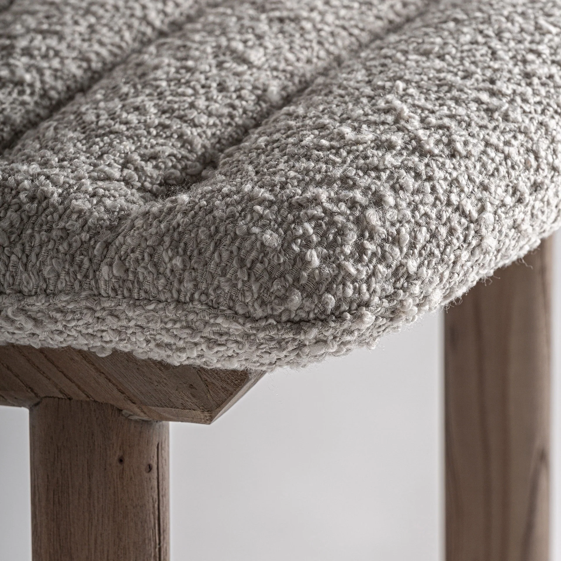Krzesło barowe JACQUARD beżowy z wiązową podstawą - Image 2