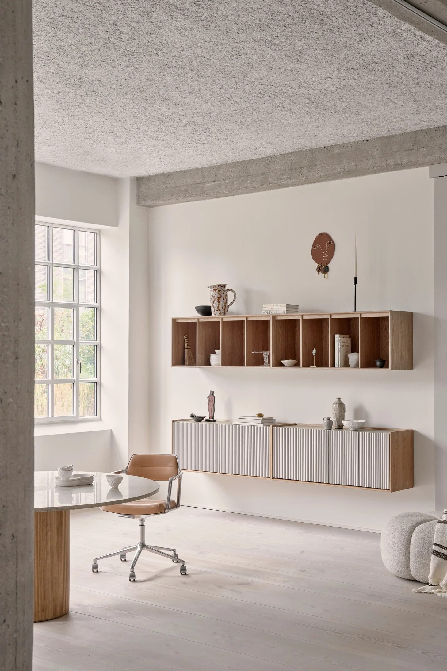 Krzesło biurowe 453+ czarna skóra z czarną metalową podstawą - Image 9