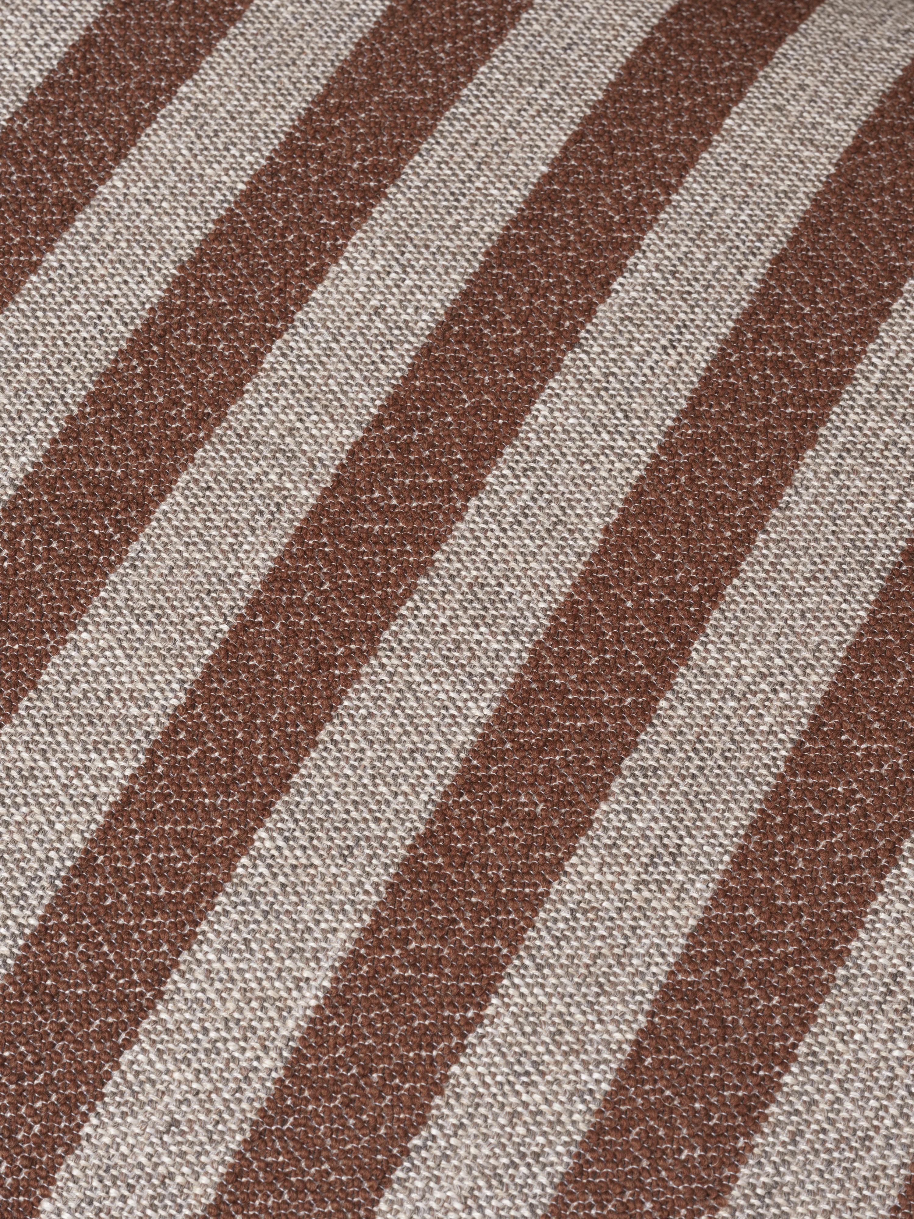 Krzesło biurowe z podłokietnikami i podstawą z kółkami RICO CASTORS Louisiana  czekoladowy z pisakowym - Image 3