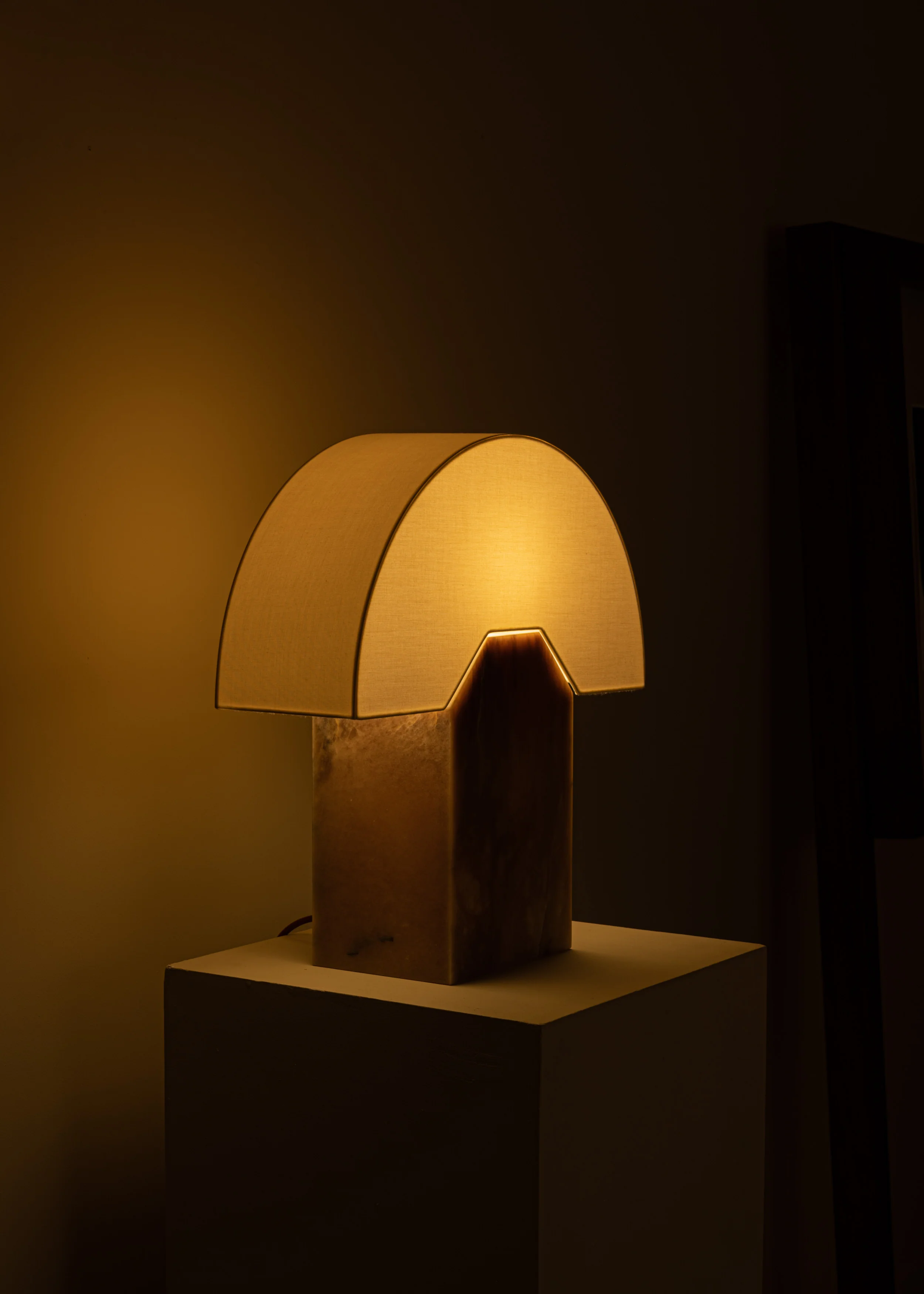 Lampa stołowa EDNA ciemny beżowy alabaster - Image 2