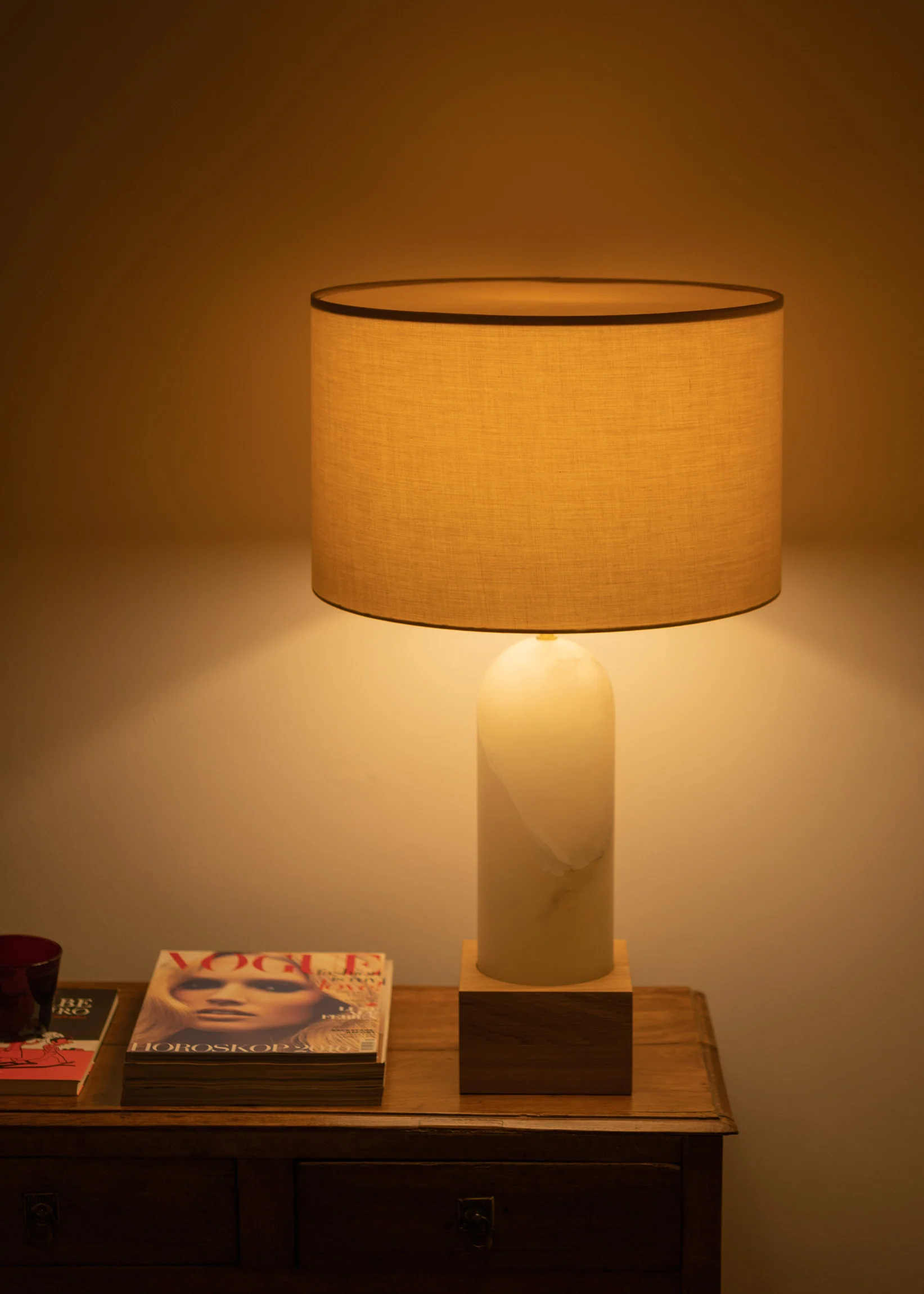 Lampa stołowa PURA KELO biały alabaster - Image 2