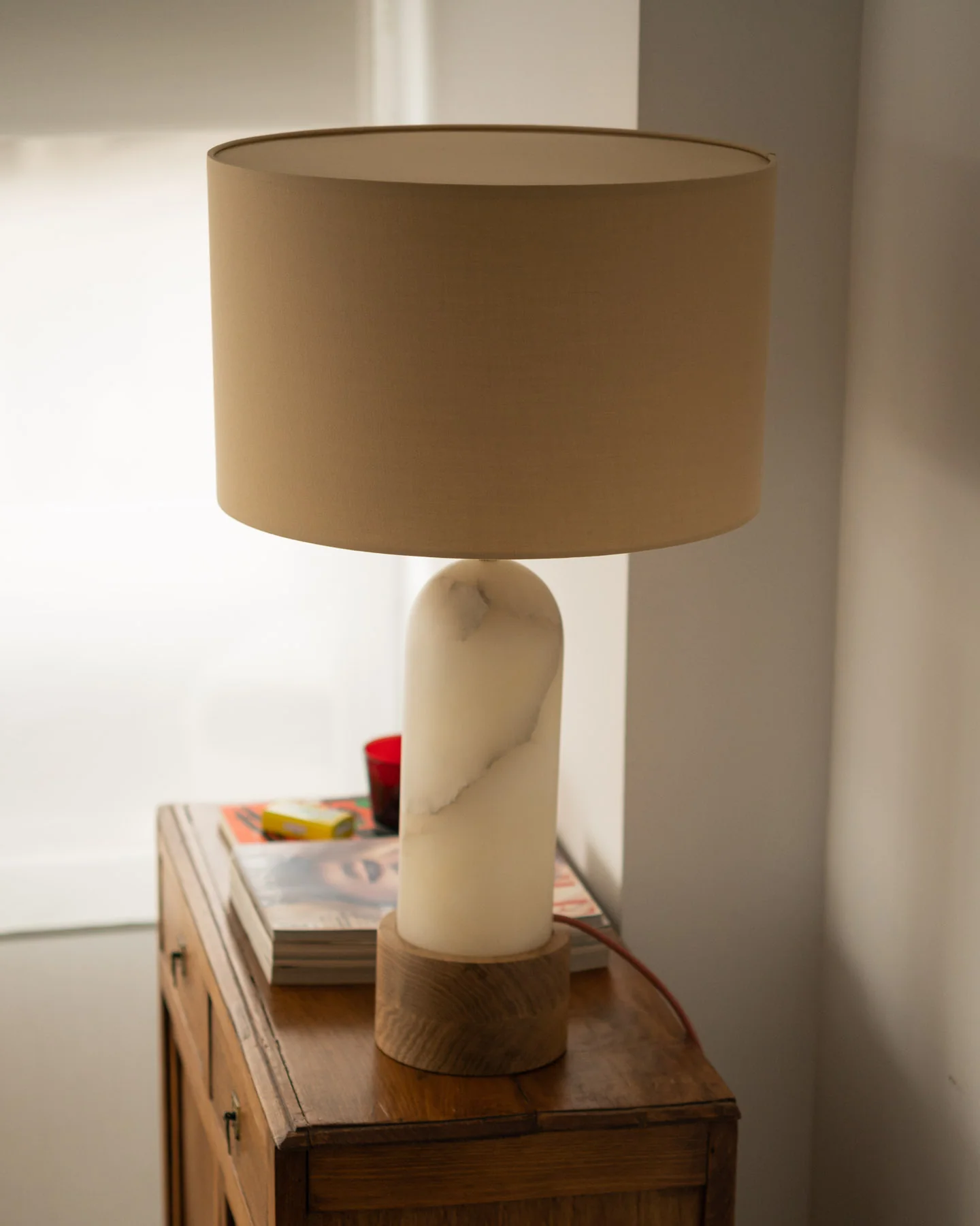 Lampa stołowa PURA KELO biały alabaster - Image 3