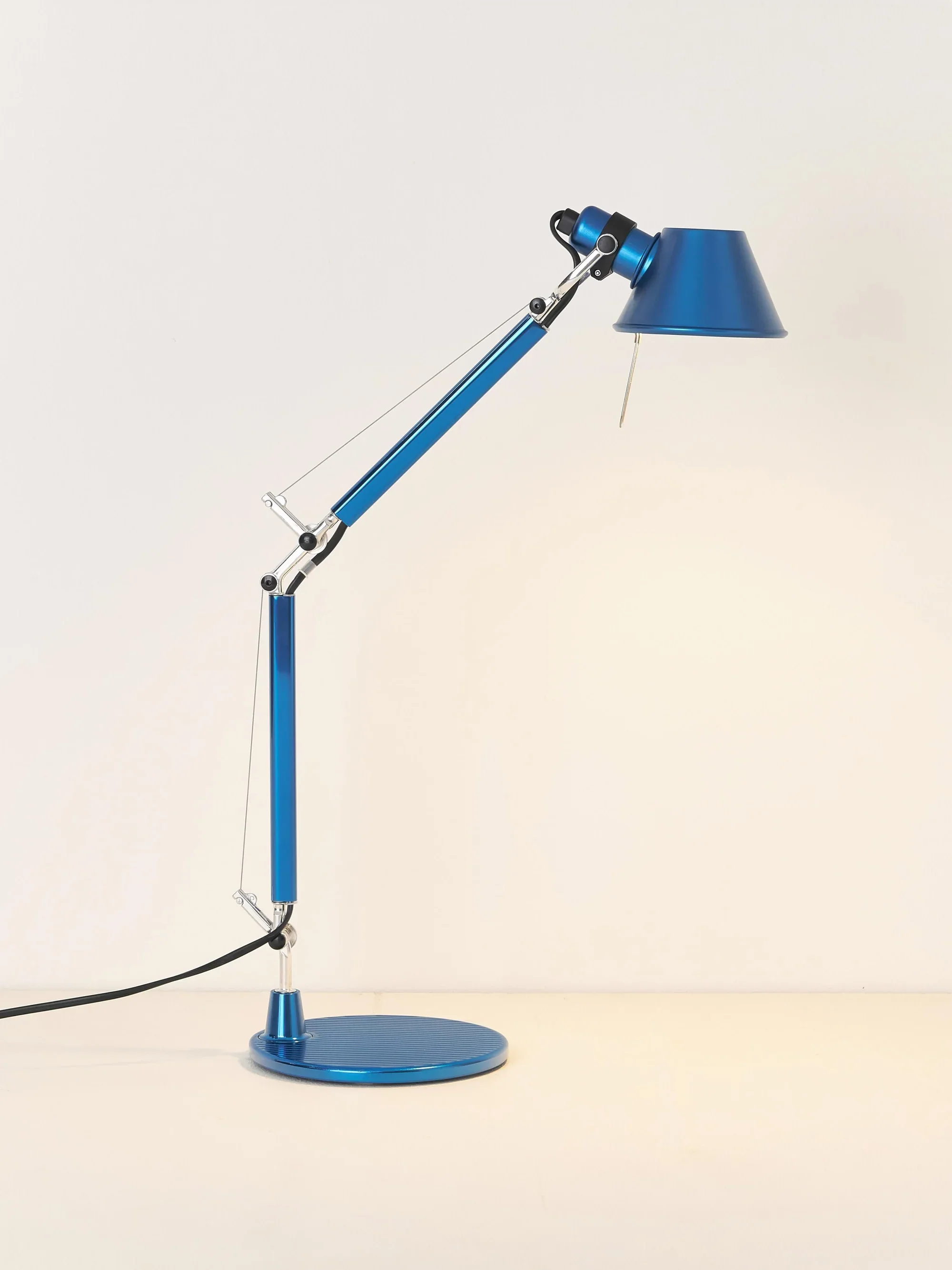 Lampa biurkowa regulowana TOLOMEO MICRO matowy niebieski - Image 2