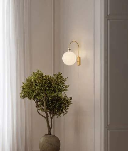 Lampa ścienna MODEL 201 biały z mosiężną podstawą - Image 2