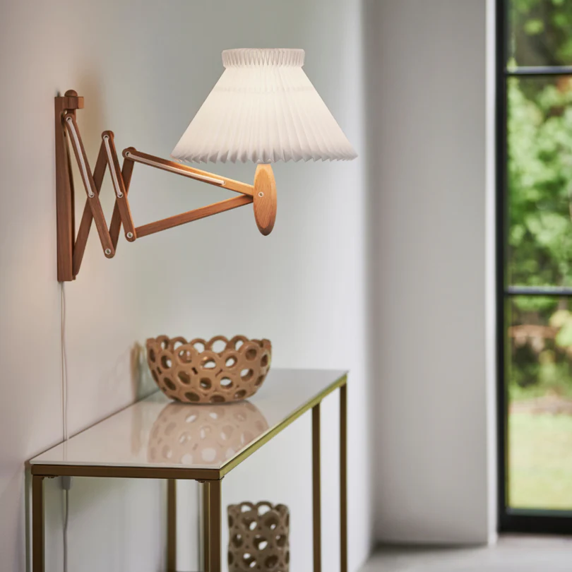 Lampa ścienna MODEL 224 6/17 SAX biały z ciemną dębową podstawą - Image 7