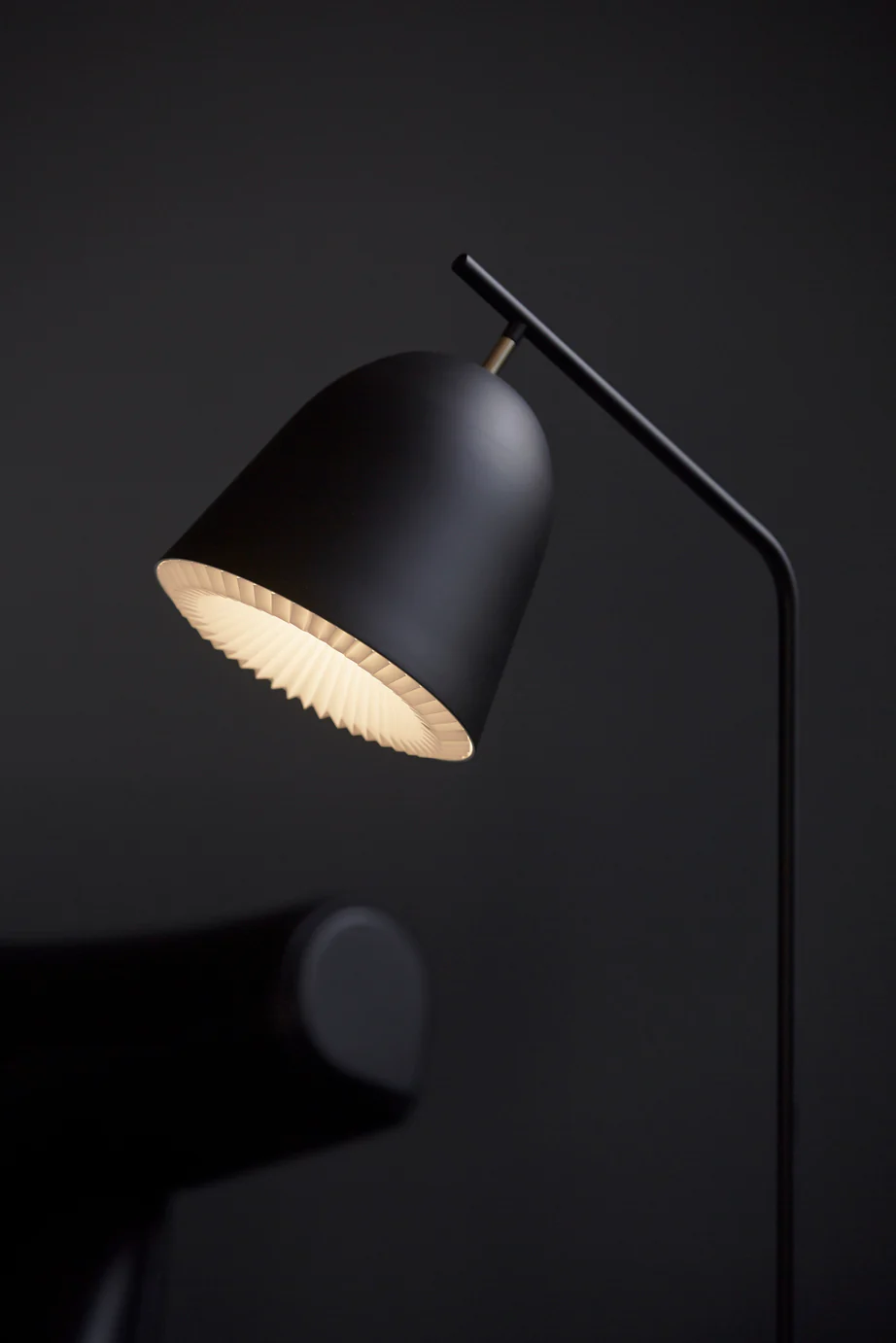 Lampa podłogowa MODEL 355 CASHÉ czarny - Image 5