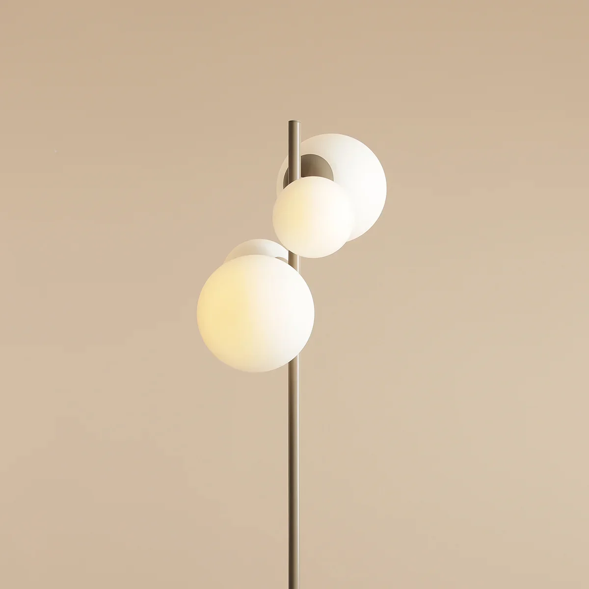 Lampa podłogowa BLOOM beżowy - Image 3