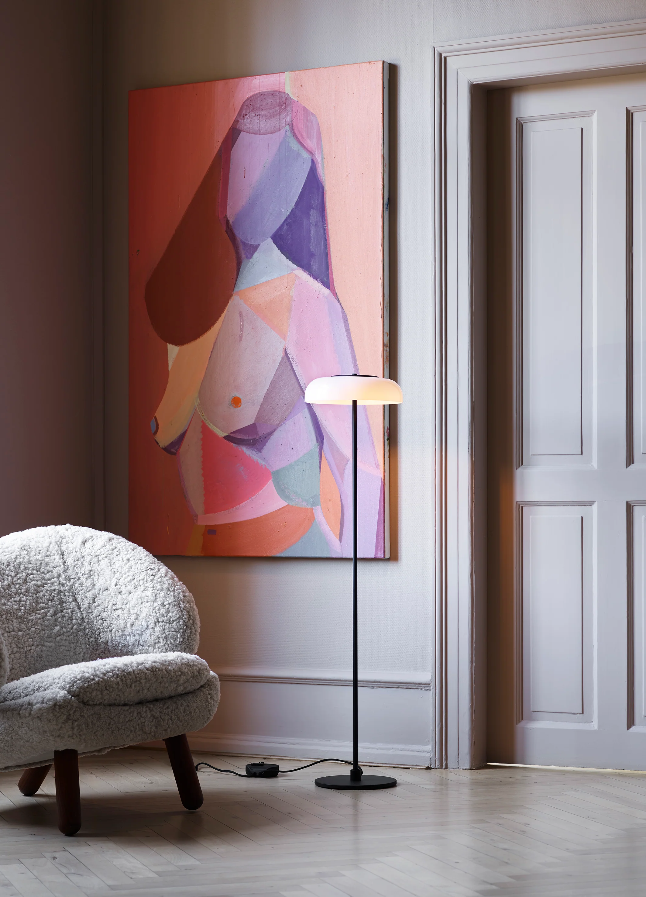 Lampa podłogowa BLOSSI czarny z opalowym szkłem - Image 4