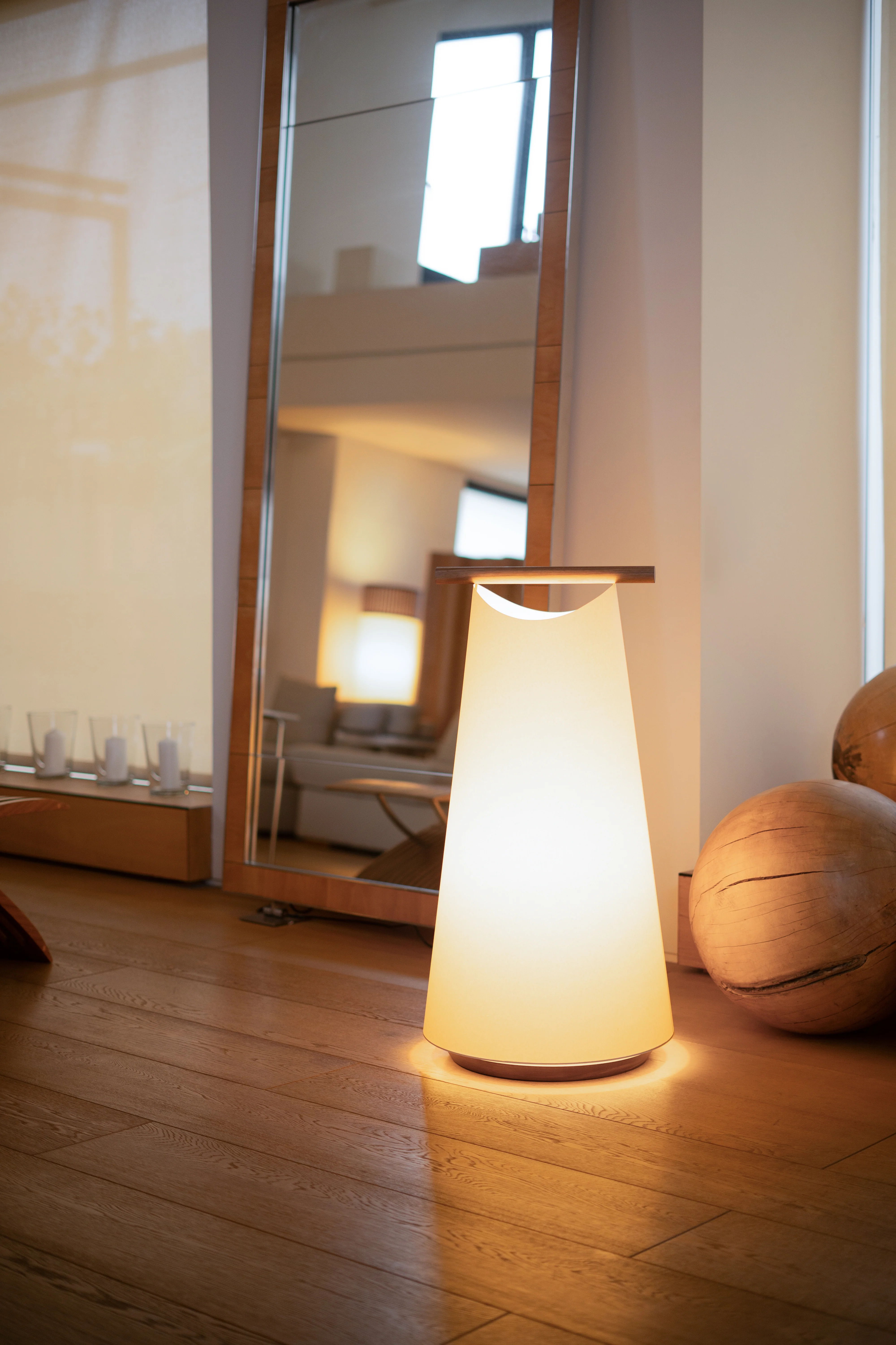 Lampa podłogowa CATAY biały z drewnem dębowym - Image 3