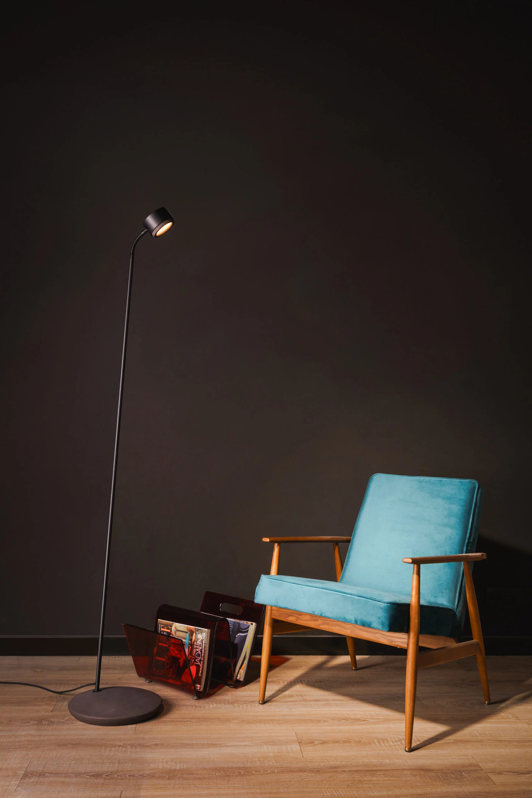 Lampa podłogowa do czytania JUBI aluminium z betonem - Image 2