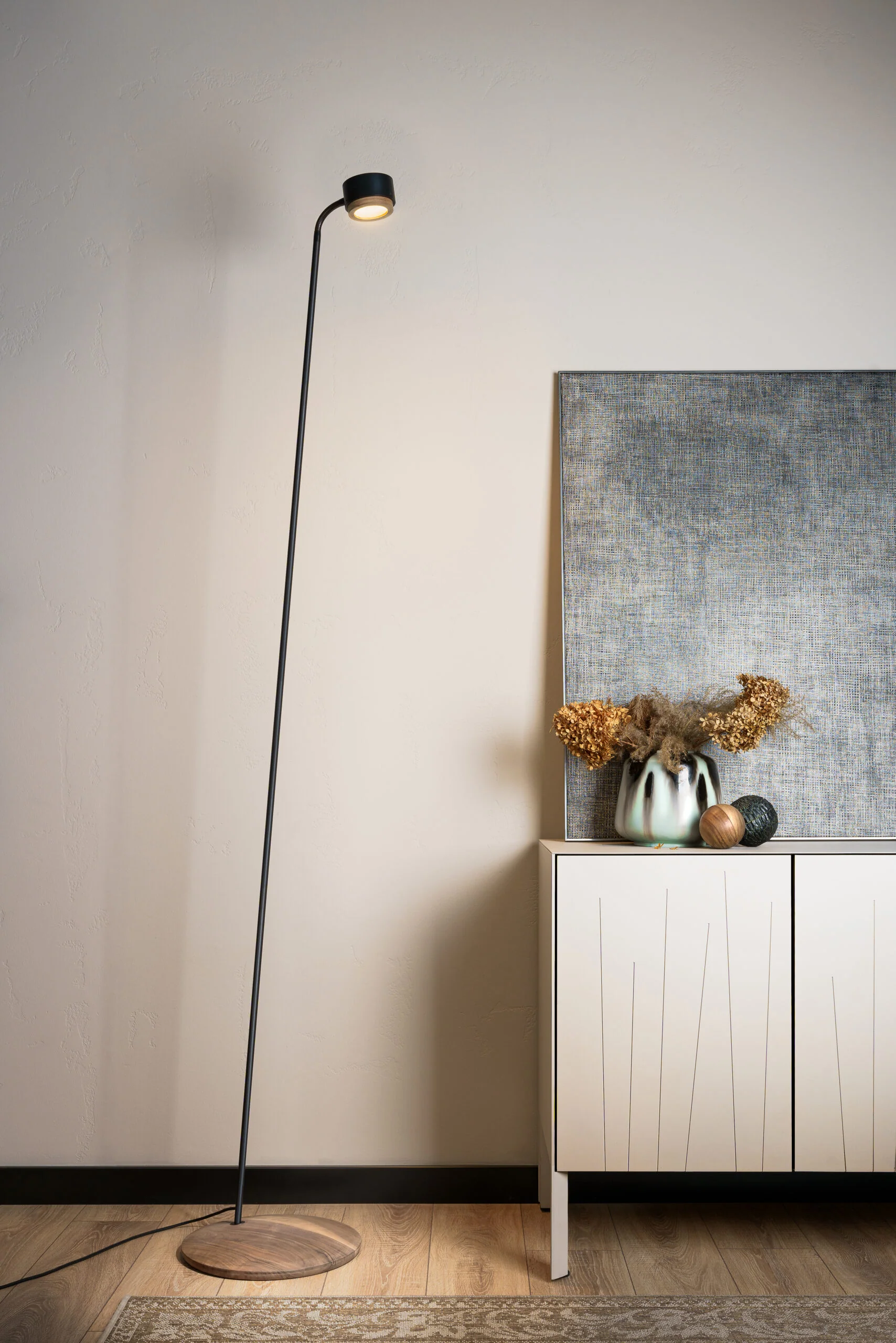Lampa podłogowa JUBI aluminium z drewnem orzechowym - Image 6