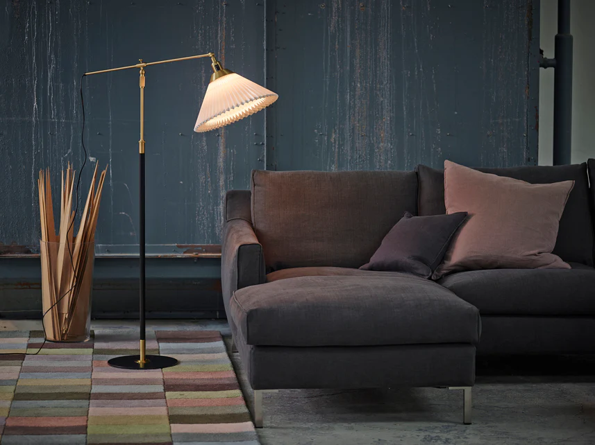 Lampa podłogowa MODEL 349 biały z czarno-złotą podstawą - Image 2