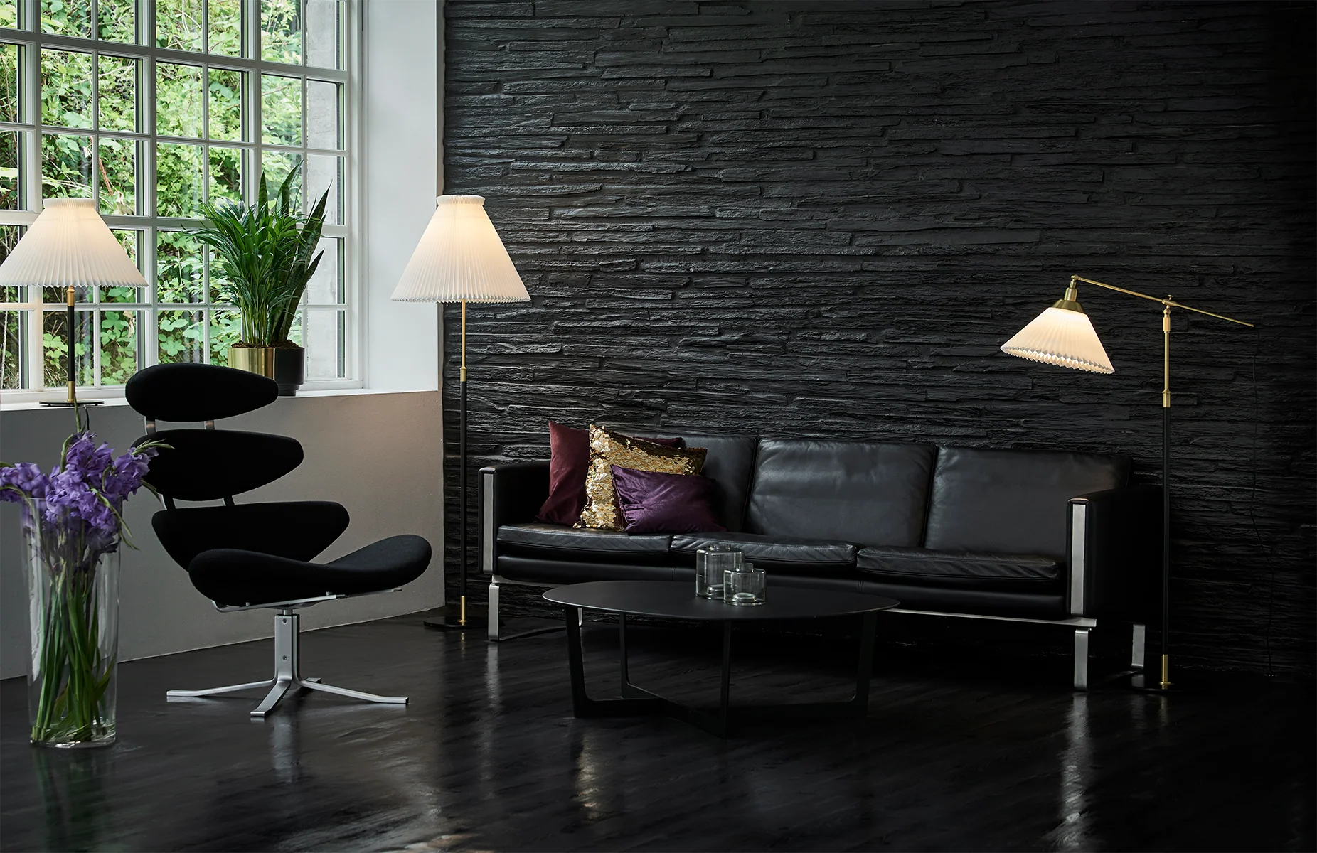 Lampa podłogowa MODEL 351 biały z czarno-złotą podstawą - Image 2