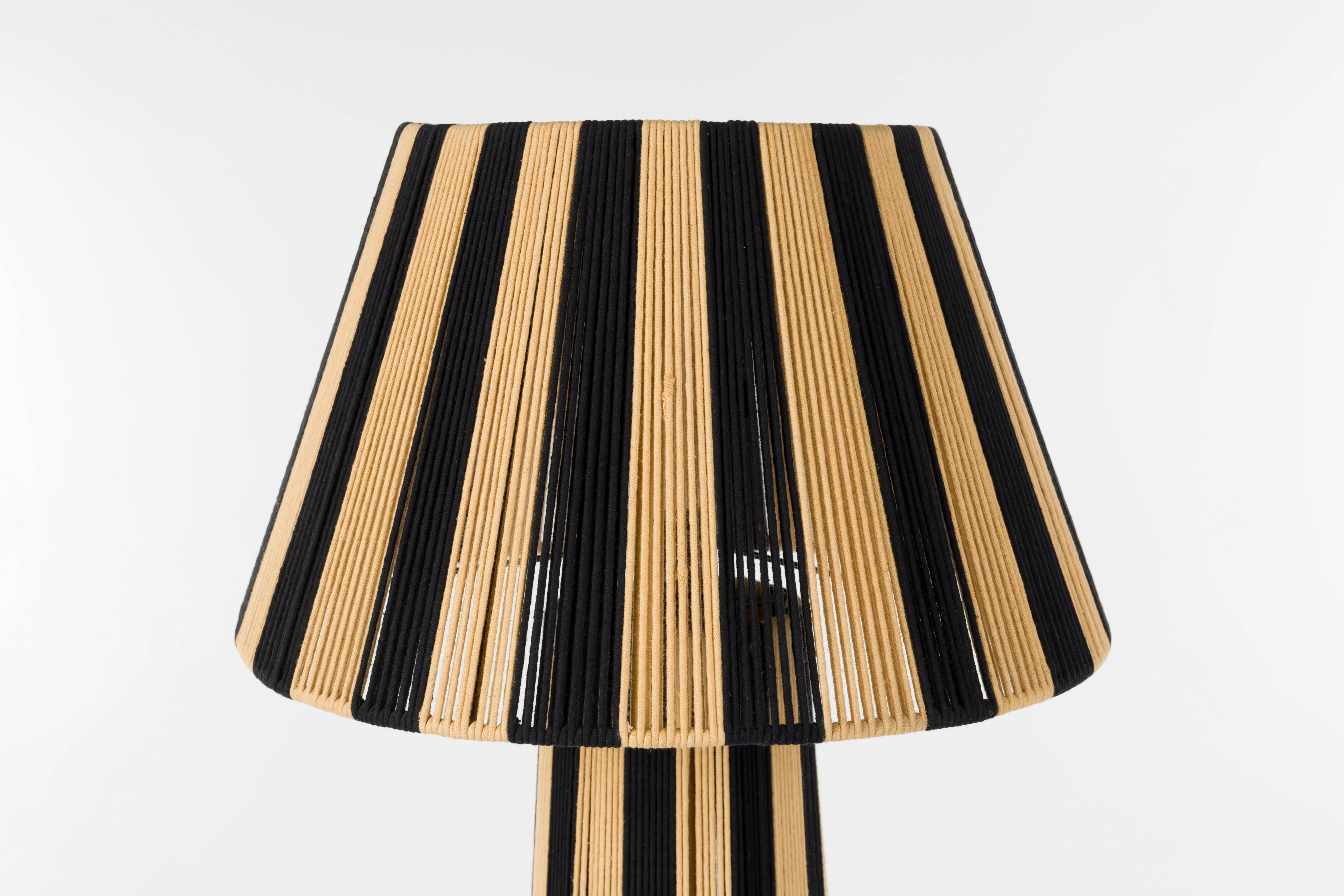 Lampa podłogowa STRIPE IT UP jasnobrązowy z czarnym - Image 3
