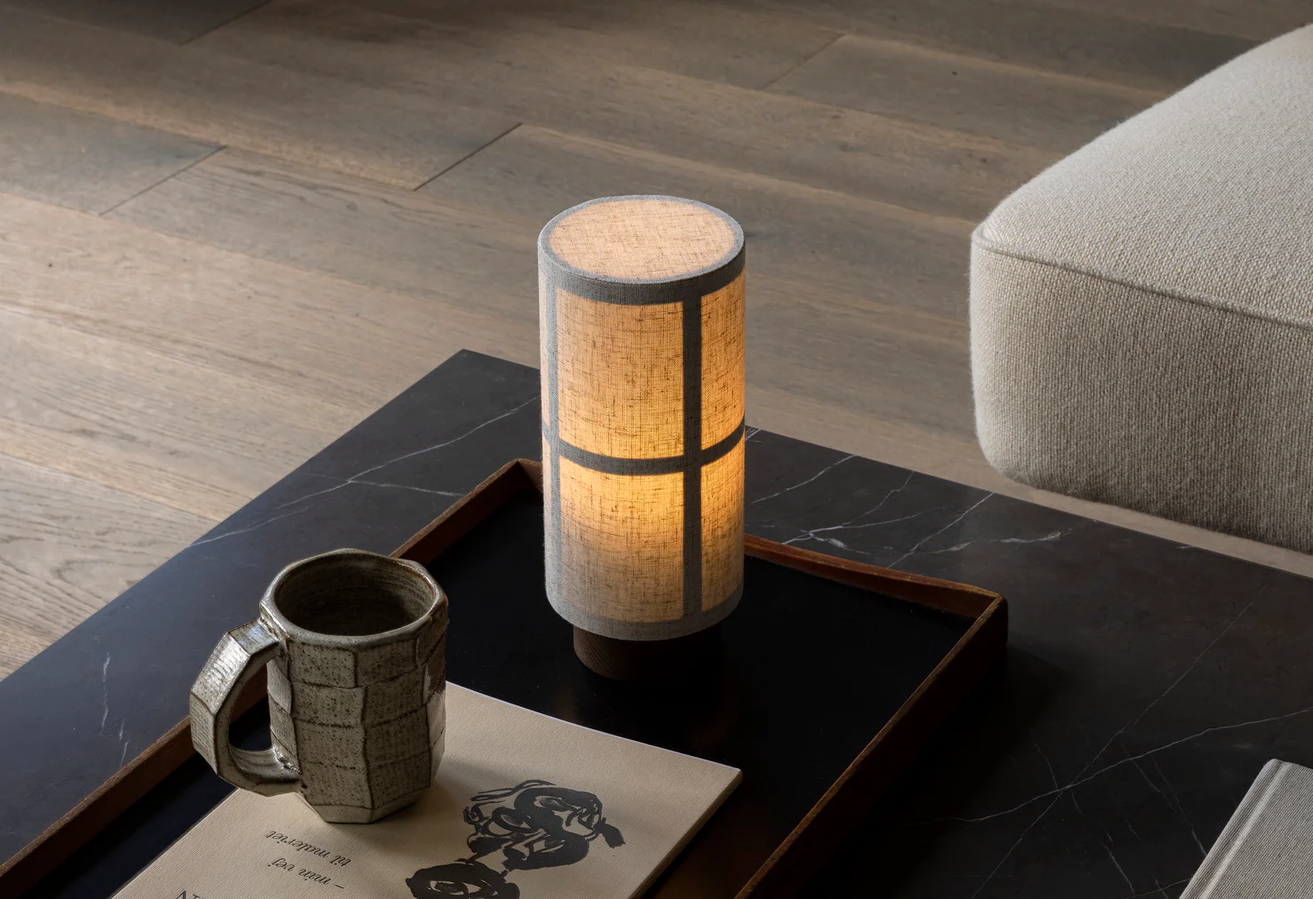 Lampa przenośna HASHIRA len z jesionową podstawą - Image 11