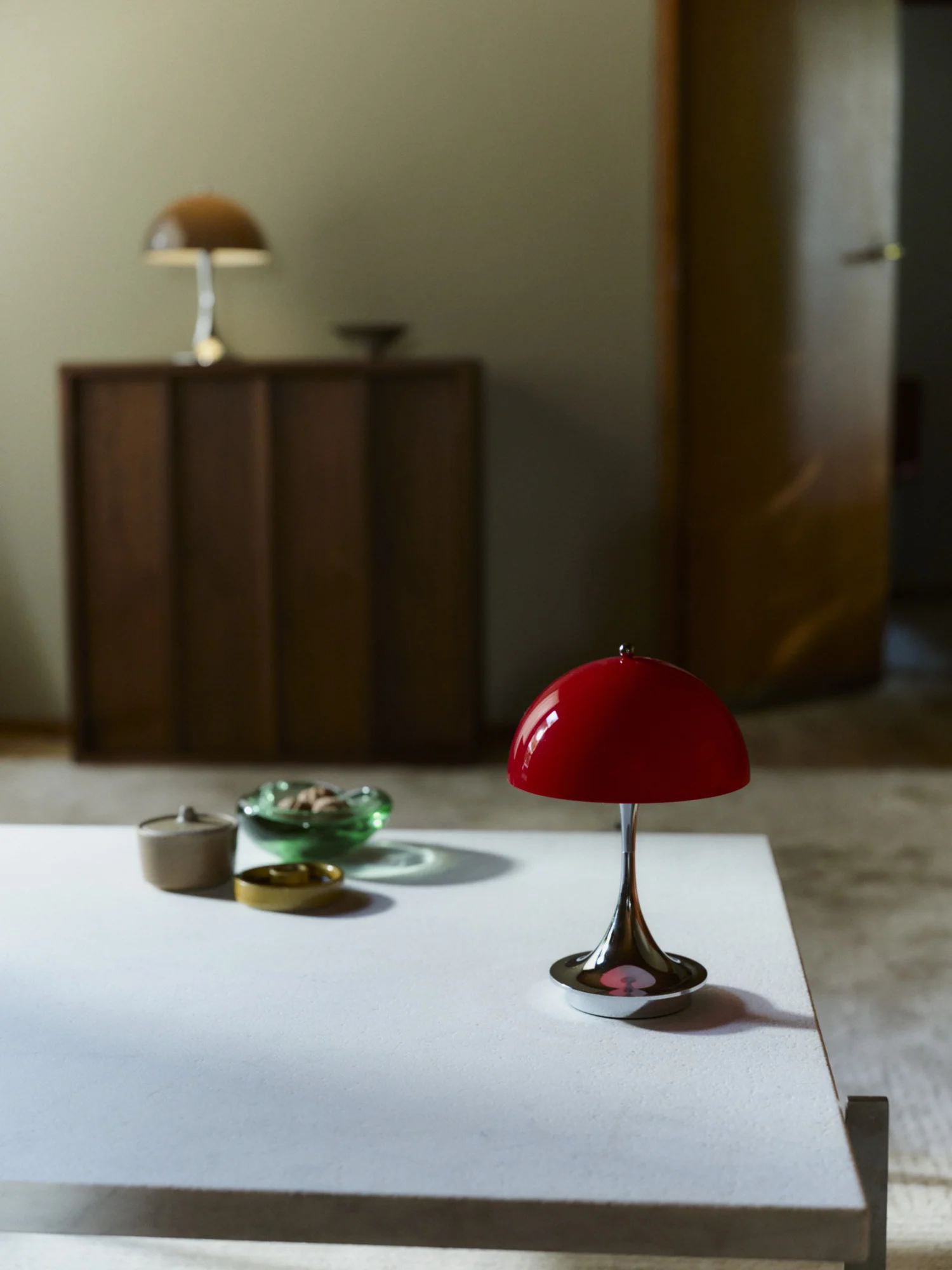 Lampa przenośna PANTHELLA 160 czerwony z chromowaną podstawą - Image 5
