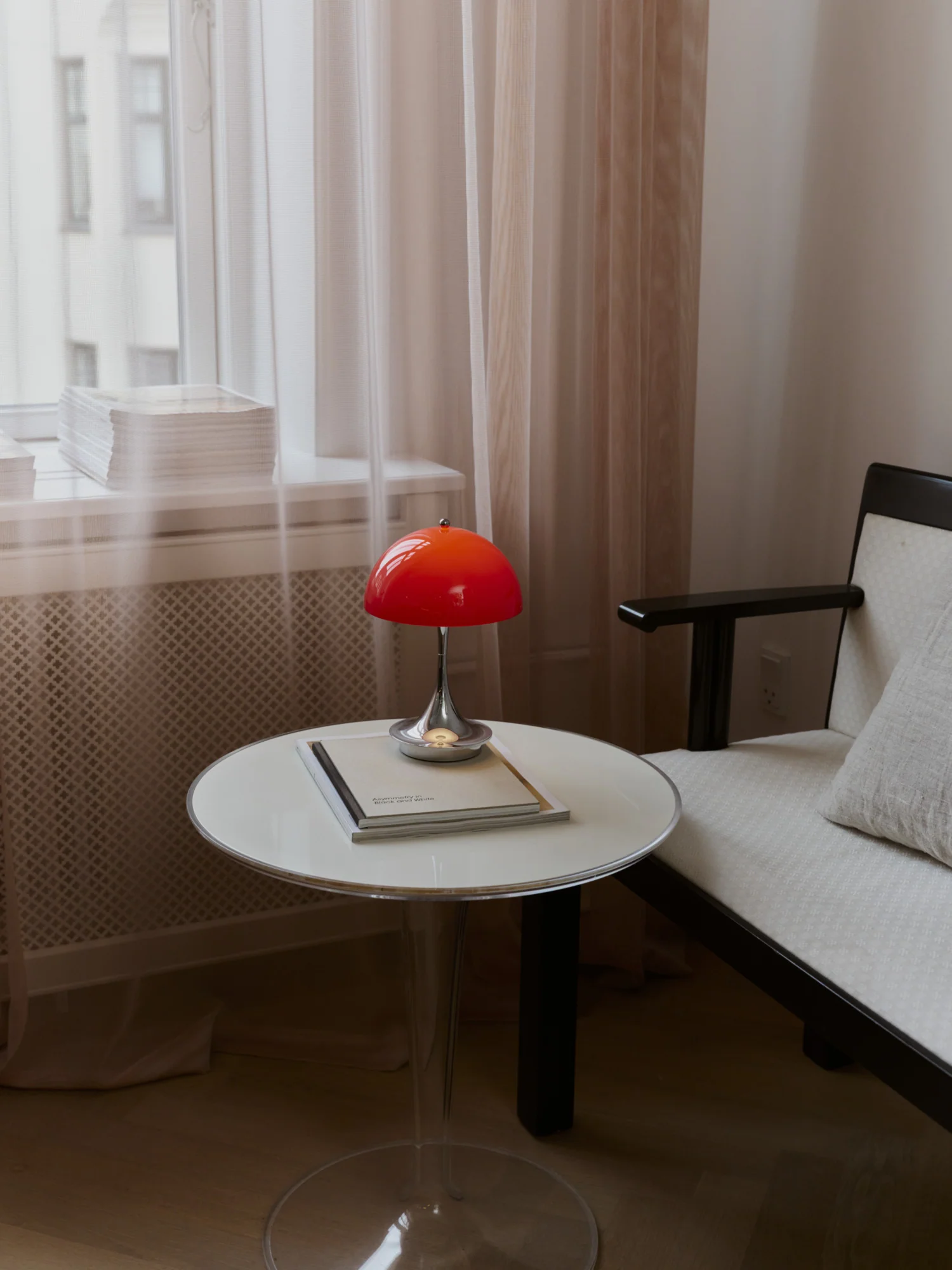 Lampa przenośna PANTHELLA 160 czerwony z chromowaną podstawą - Image 7