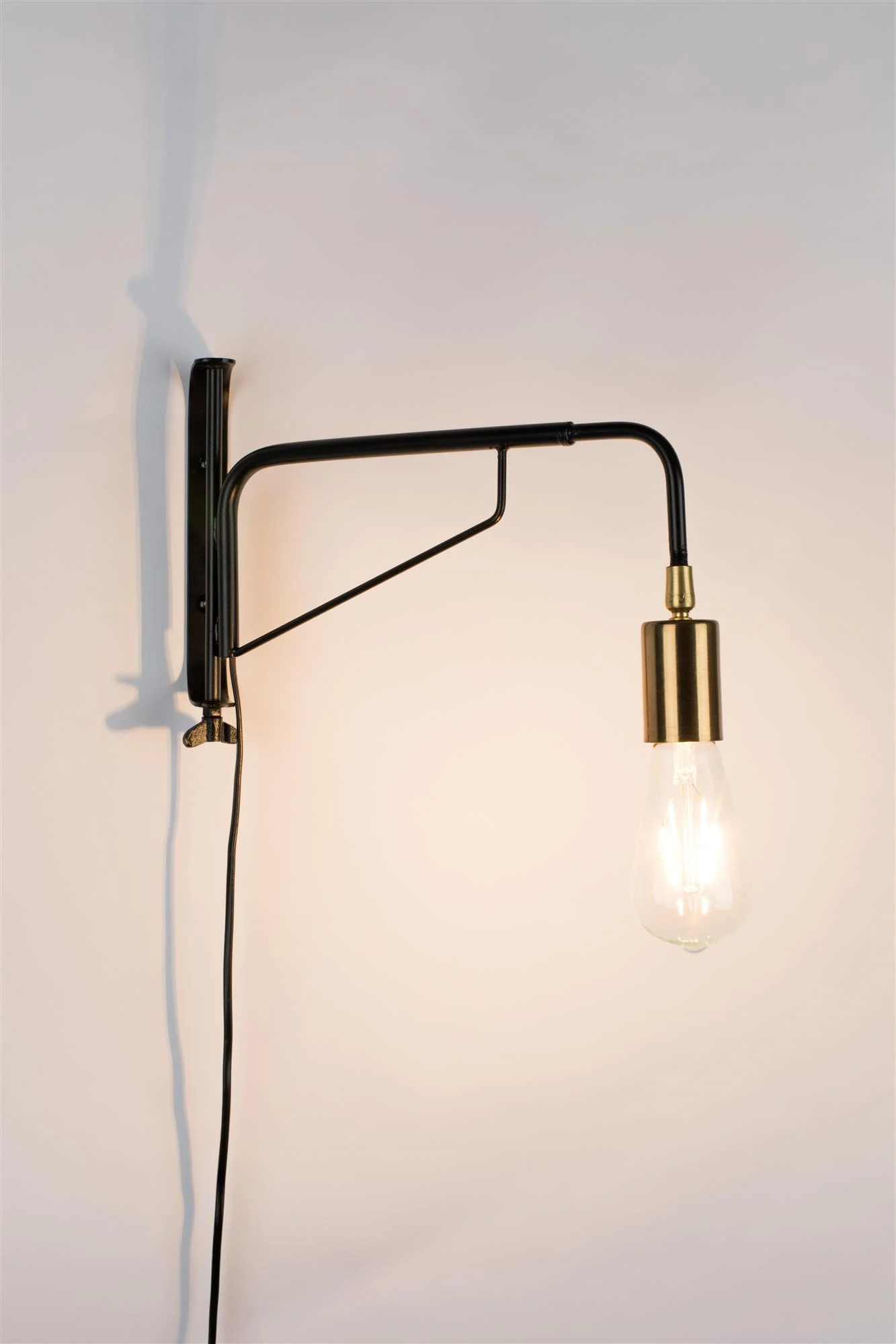 Lampa ścienna z wysięgnikiem LASSE czarny ze złotym - Image 5