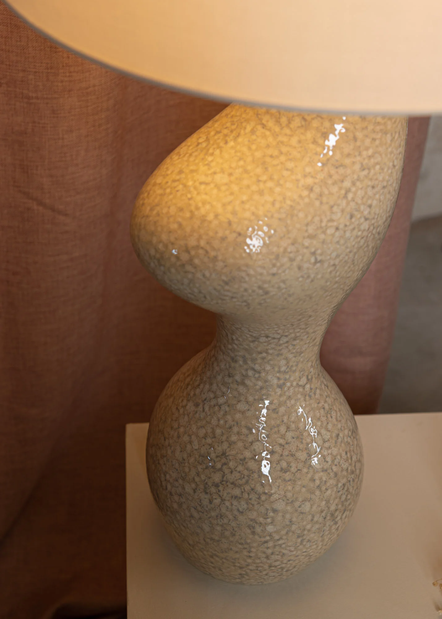 Lampa stołowa ceramiczna VENUSO beżowy - Image 5