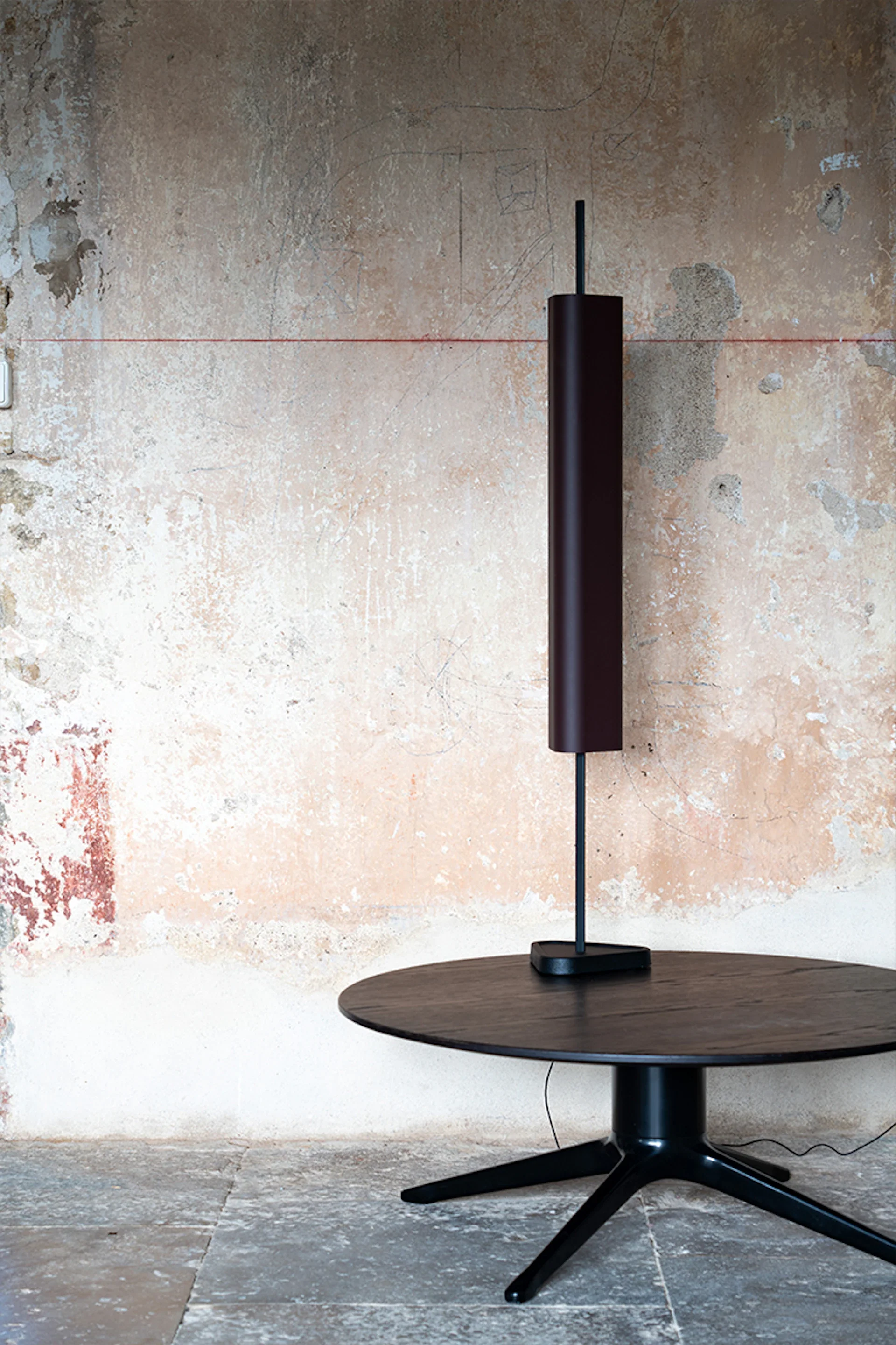Lampa stołowa EMI biały z czarną podstawą - Image 6