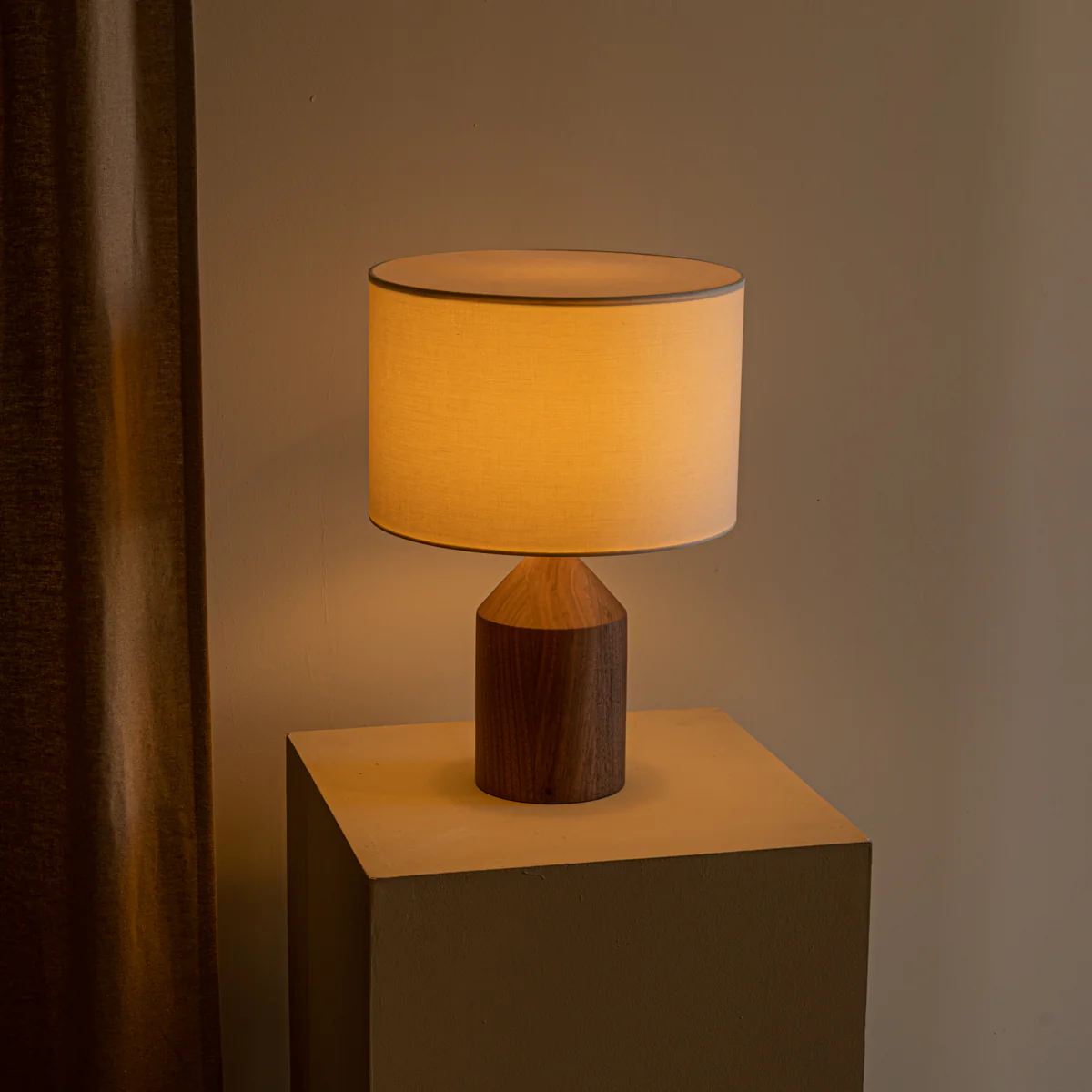 Lampa stołowa JOSEF drewno orzechowe - Image 6