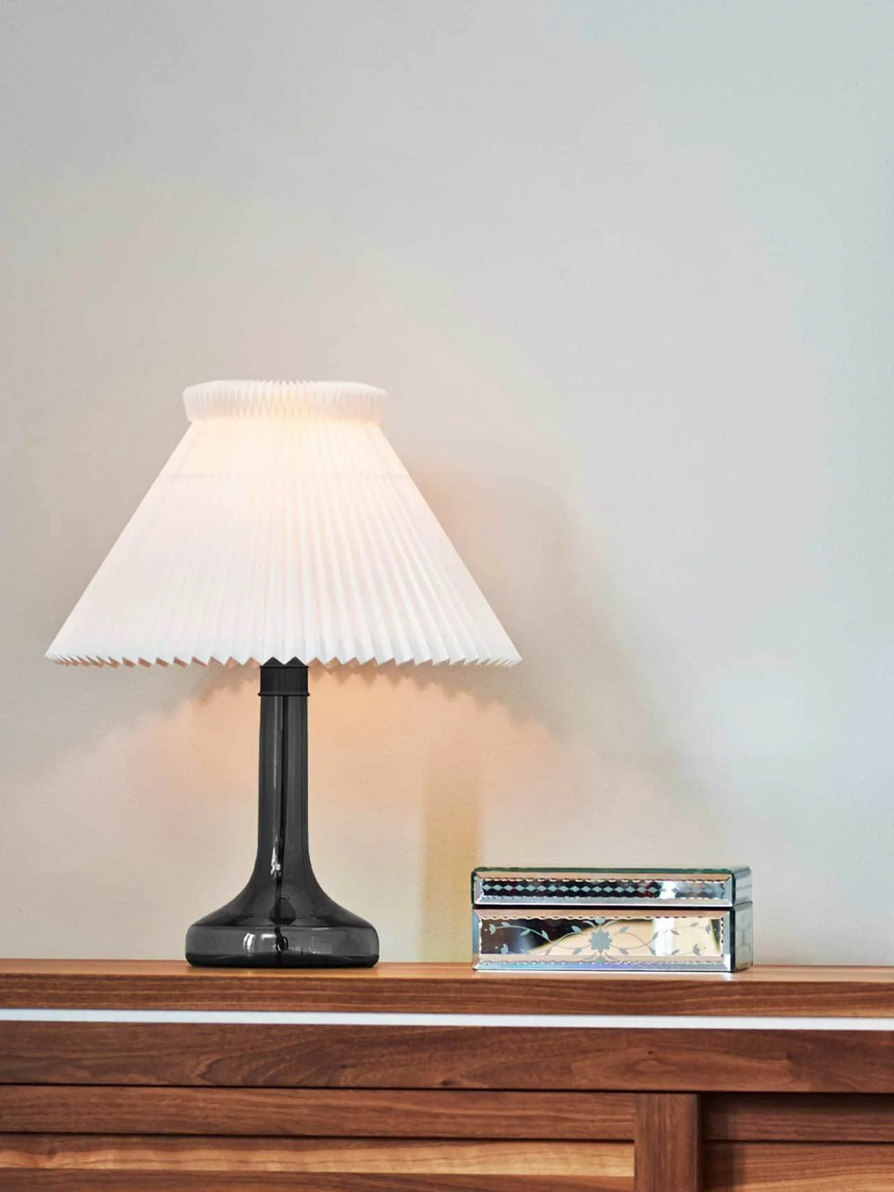 Lampa stołowa MODEL 343 biały z ciemnoszarą podstawą - Image 2