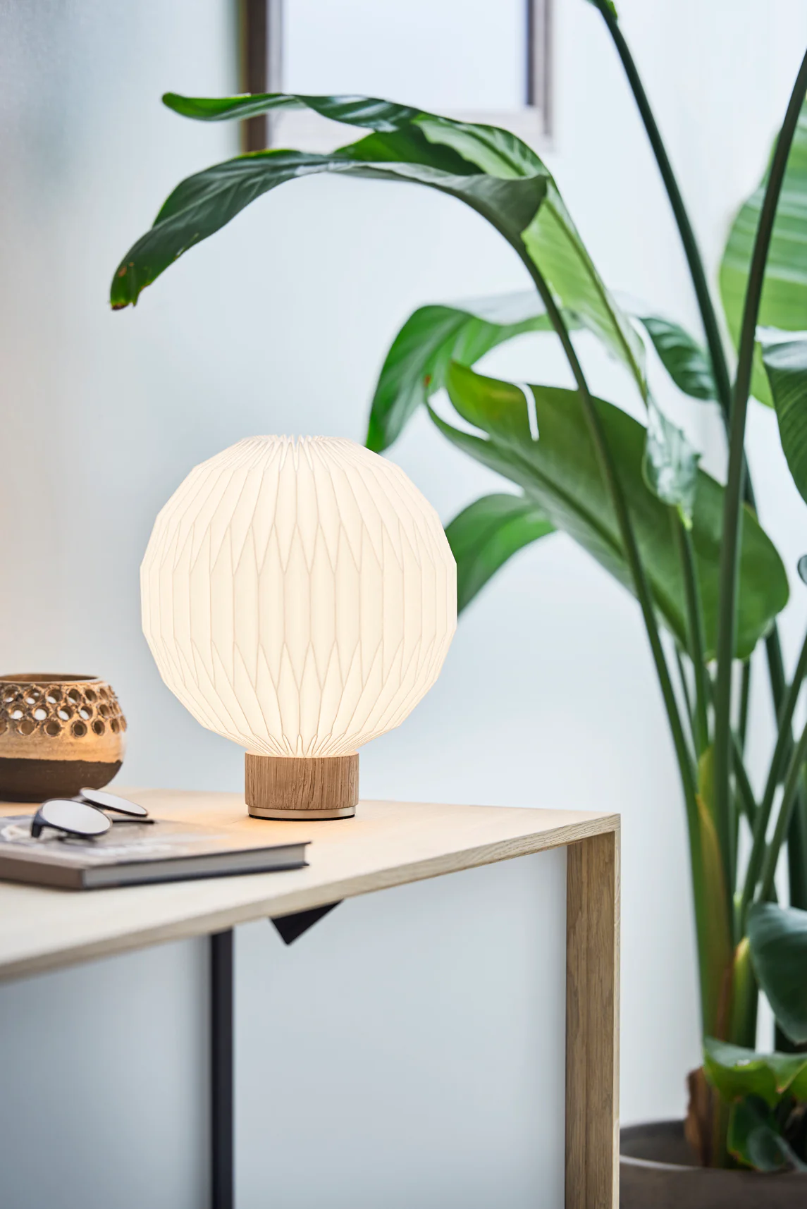 Lampa stołowa MODEL 375 biały z jasną dębową podstawą - Image 21