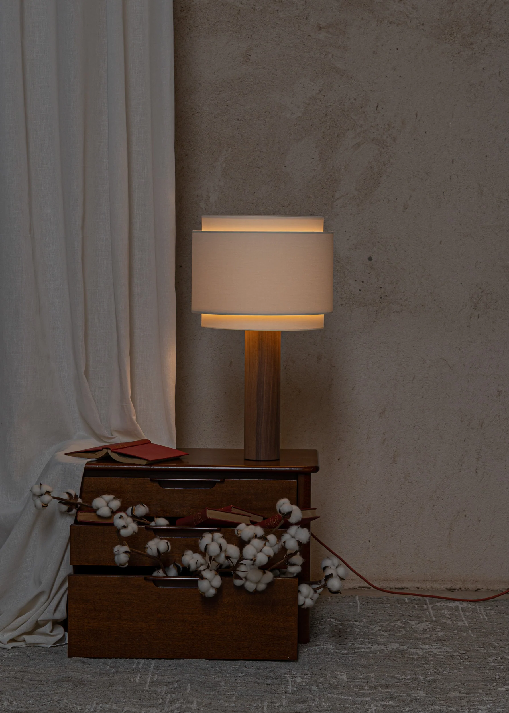 Lampa stołowa PIPO DUOBLE drewno orzechowe - Image 6