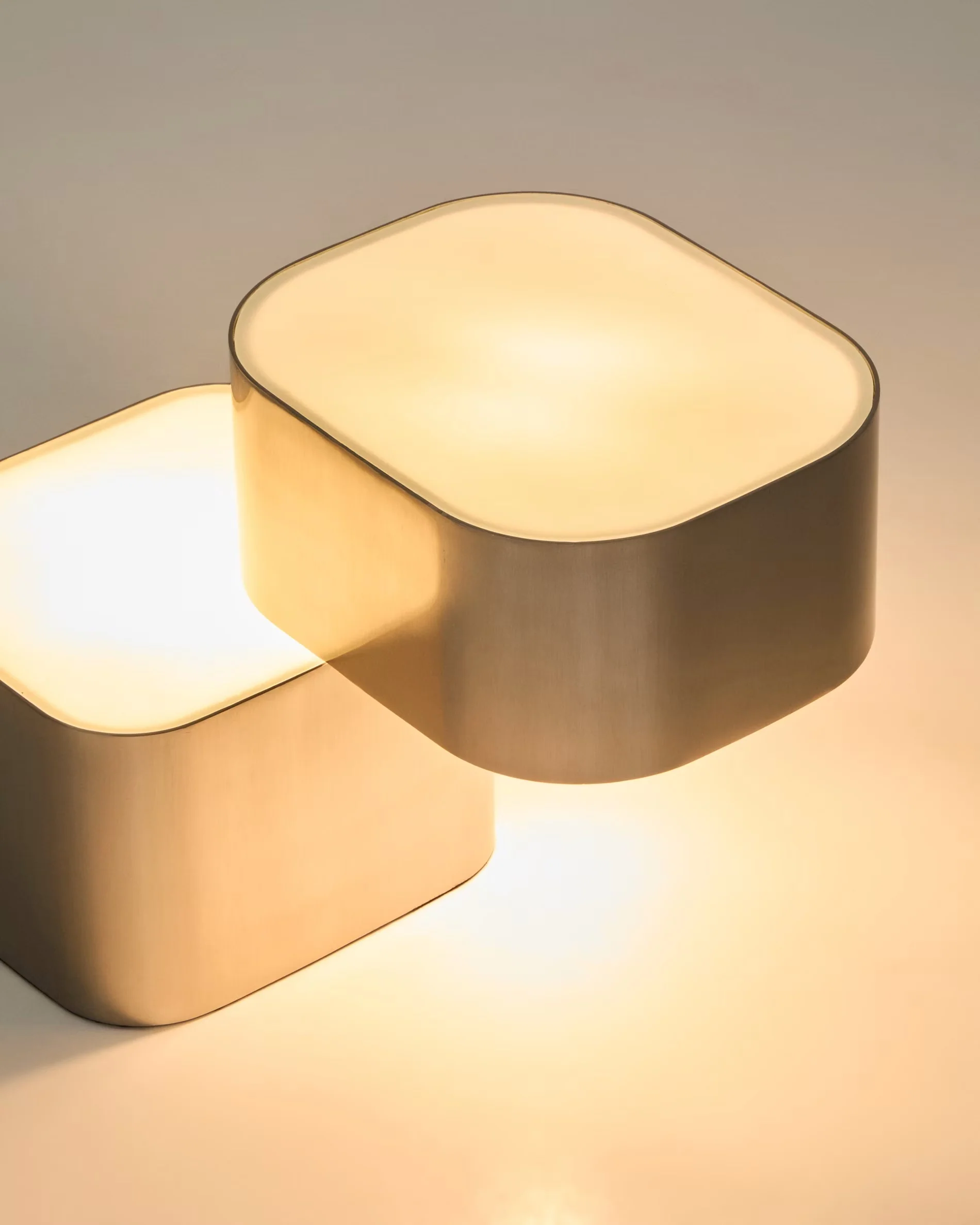 Lampa stołowa TANDAN szary - Image 3