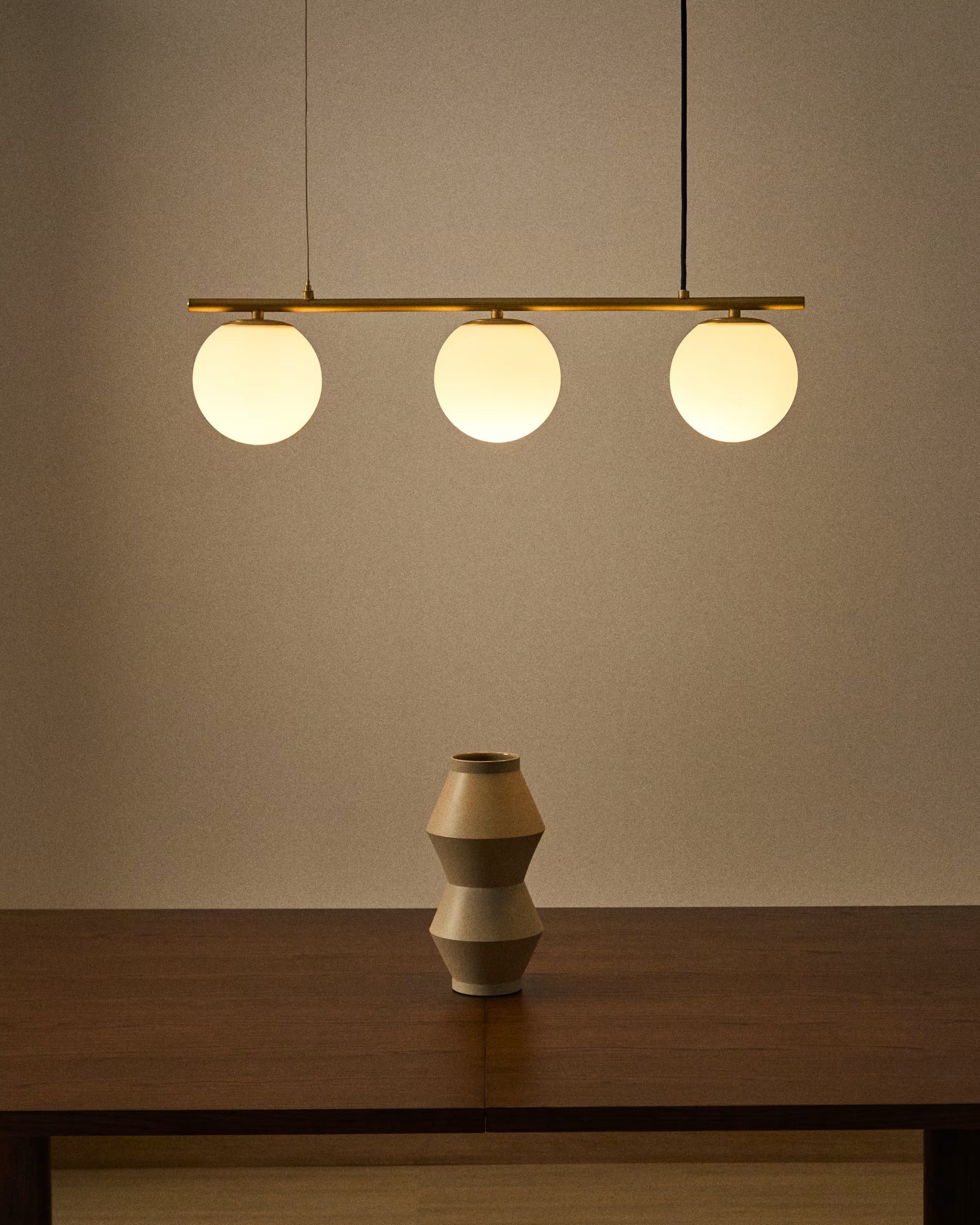 Lampa wisząca trzypunktowa BRISIA szczotkowany mosiądz - Image 2