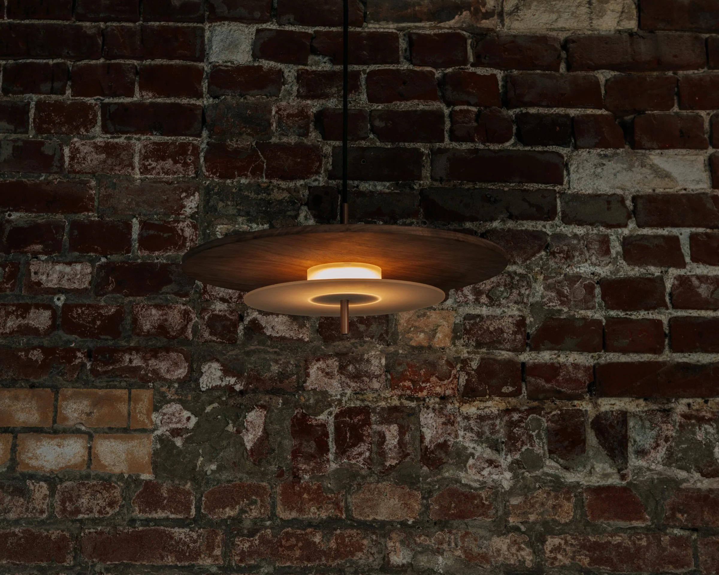 Lampa wisząca AEROPLAN WOOD lite drewno orzechowe - Image 3