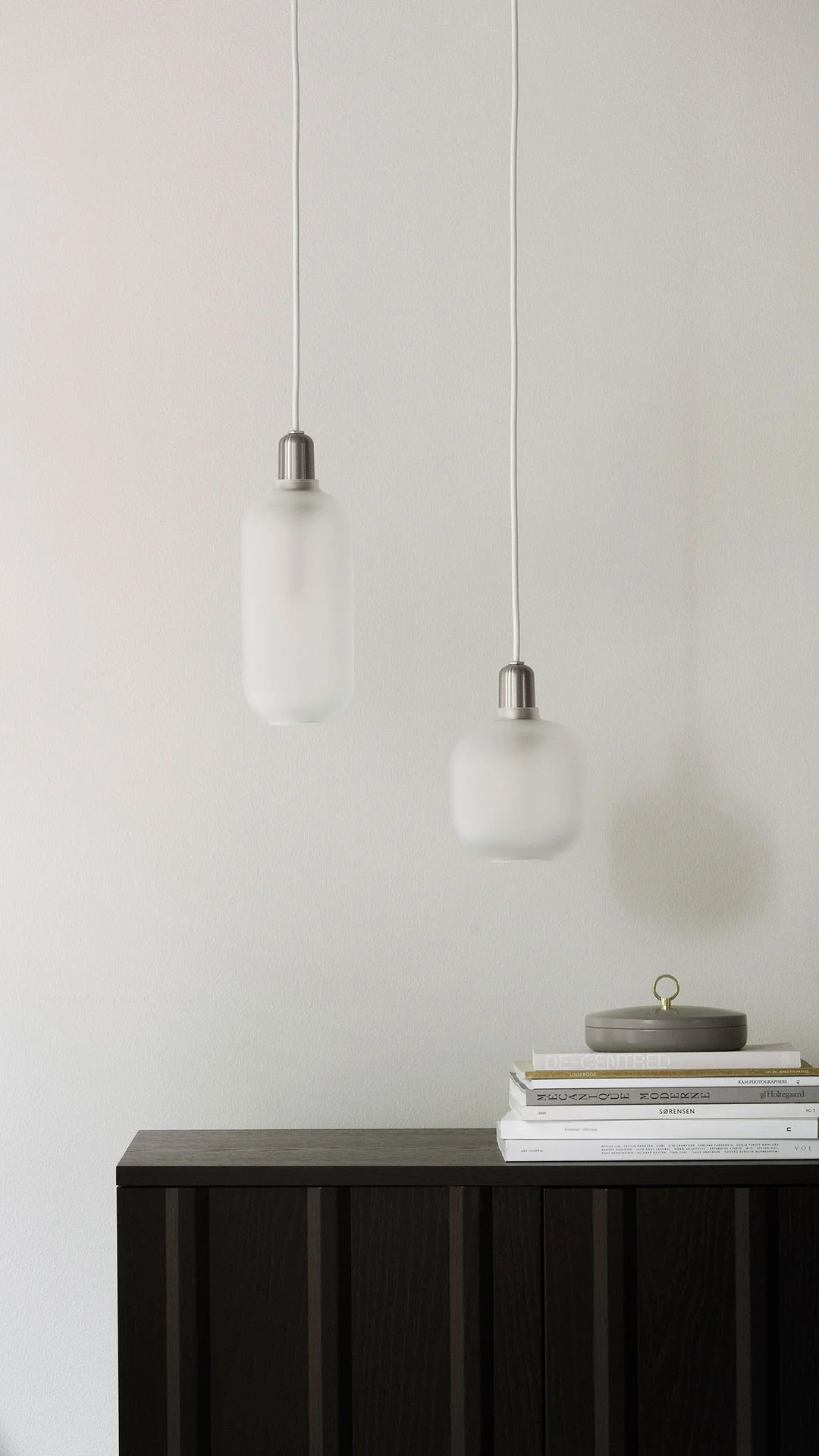 Lampa wisząca AMP matowe szkło ze srebrnym wykończeniem - Image 3