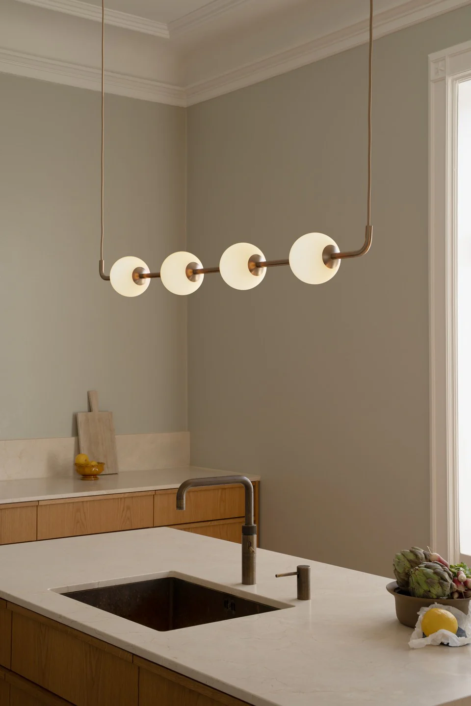 Lampa wisząca AUDREY LINEAR biały ze złotą wstawką - Image 2