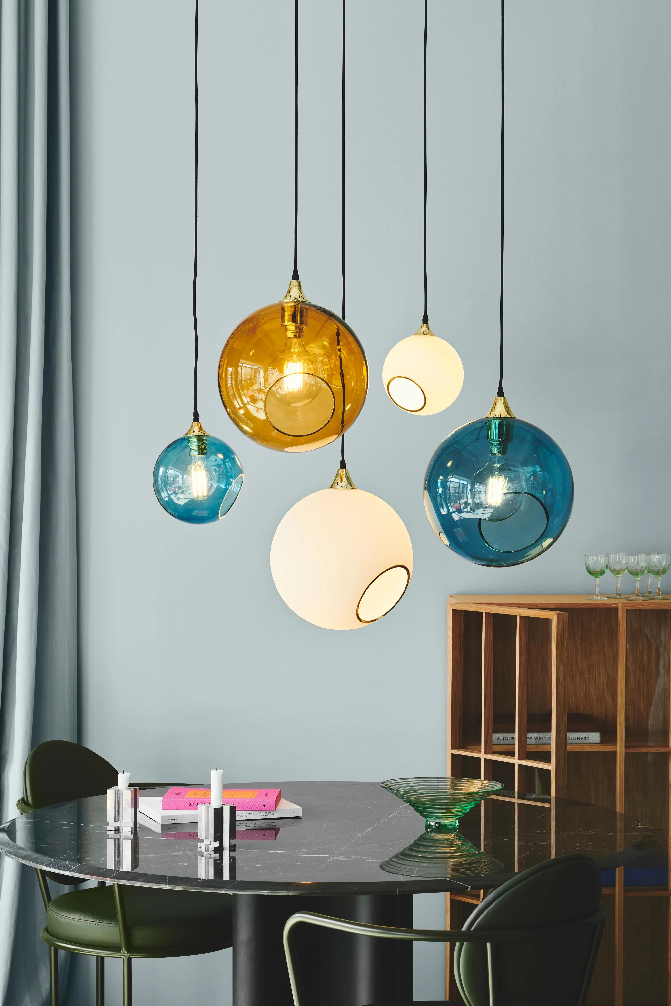 Lampa wisząca BALLROOM bursztynowy ze złotym wykończeniem - Image 7