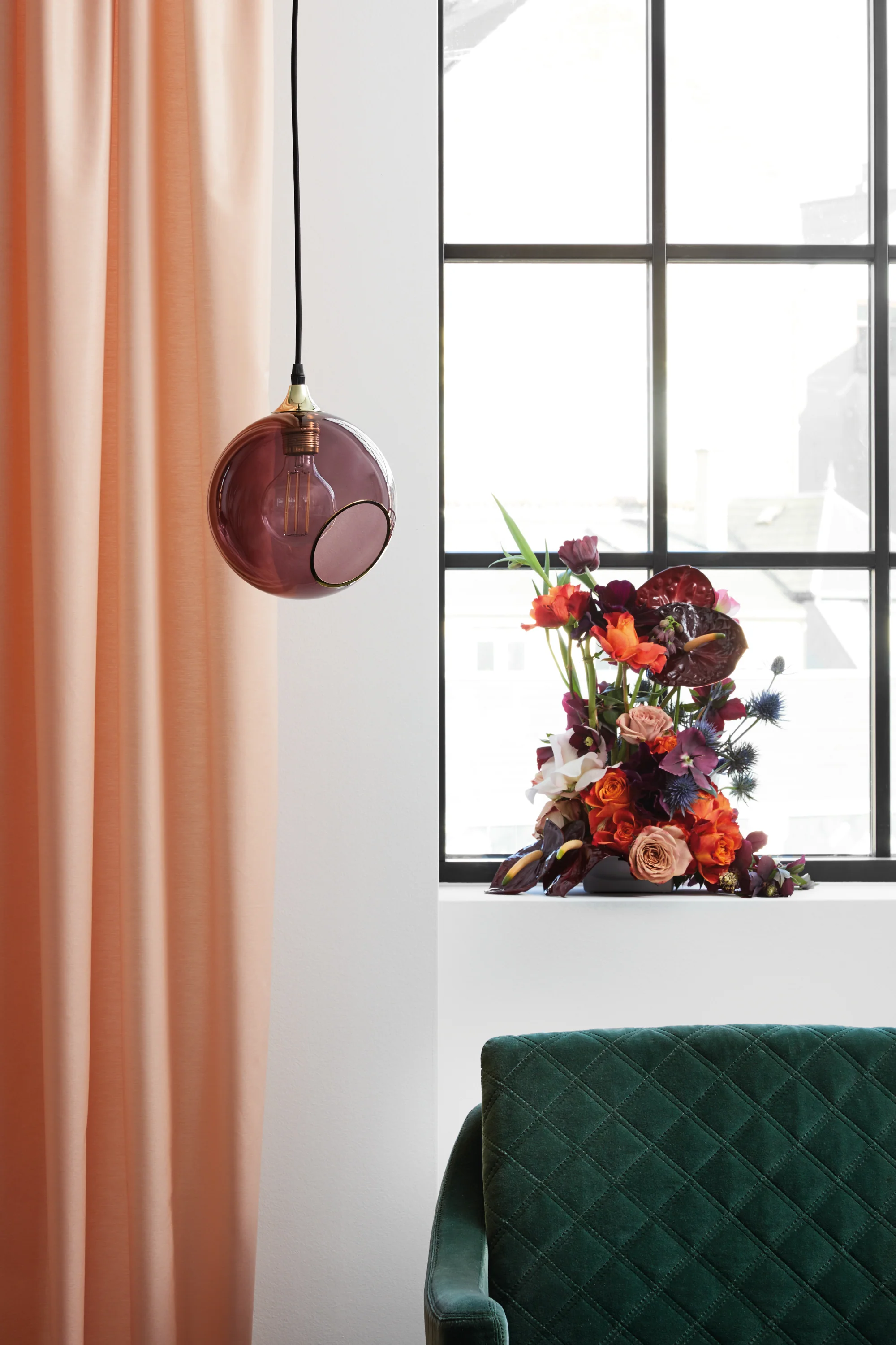 Lampa wisząca BALLROOM śliwkowy ze złotym wykończeniem - Image 4