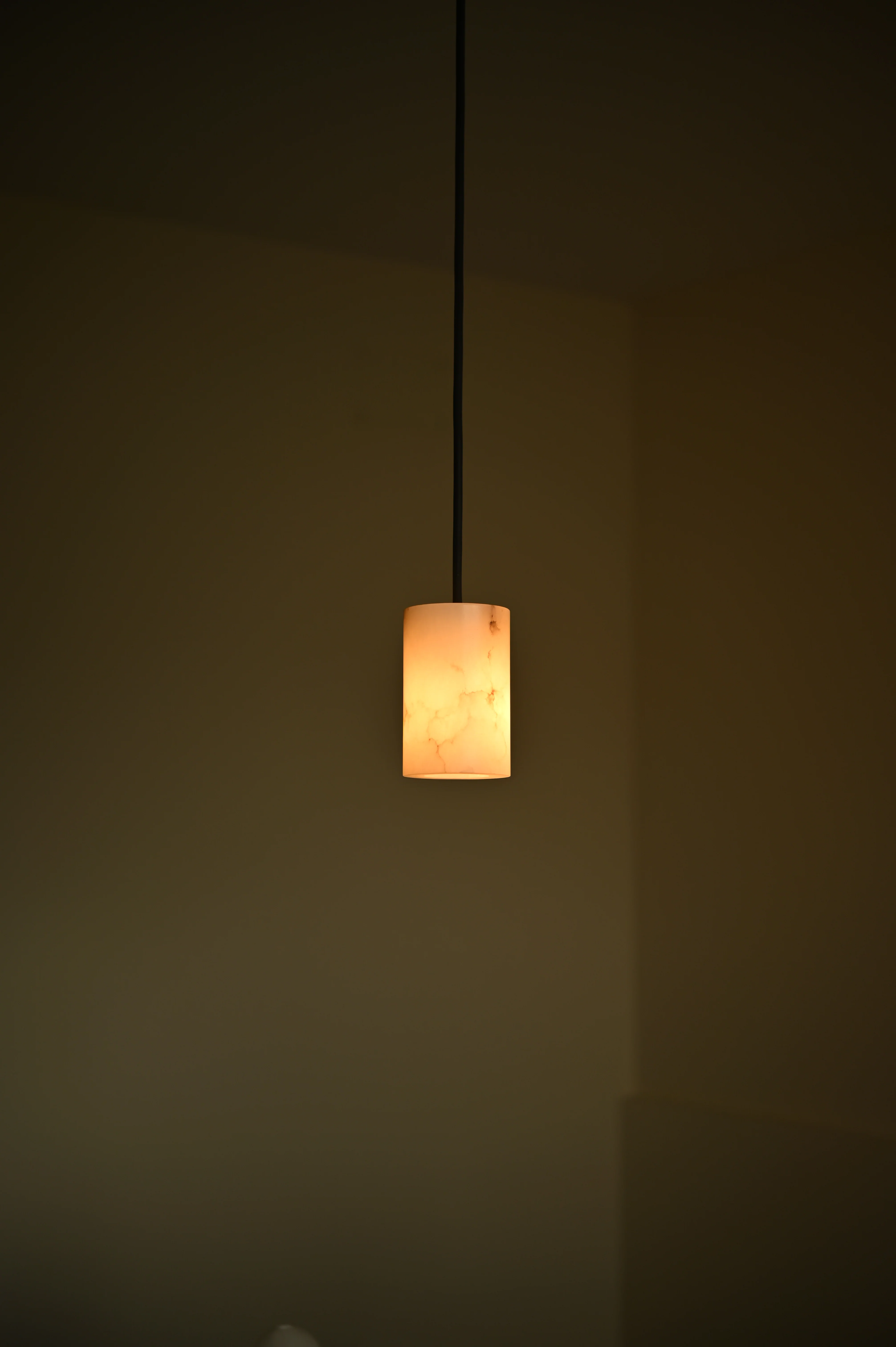 Lampa wisząca MANIKO PIPO biały alabaster - Image 6