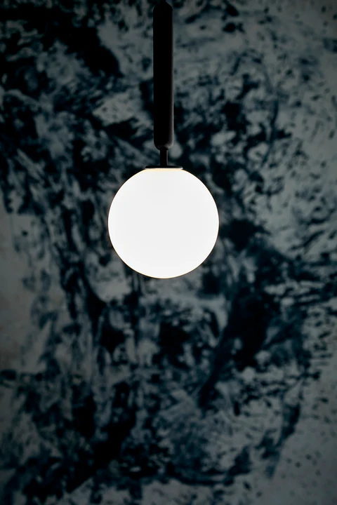Lampa wisząca MIIRA grafitowy z opalowym szkłem - Image 9