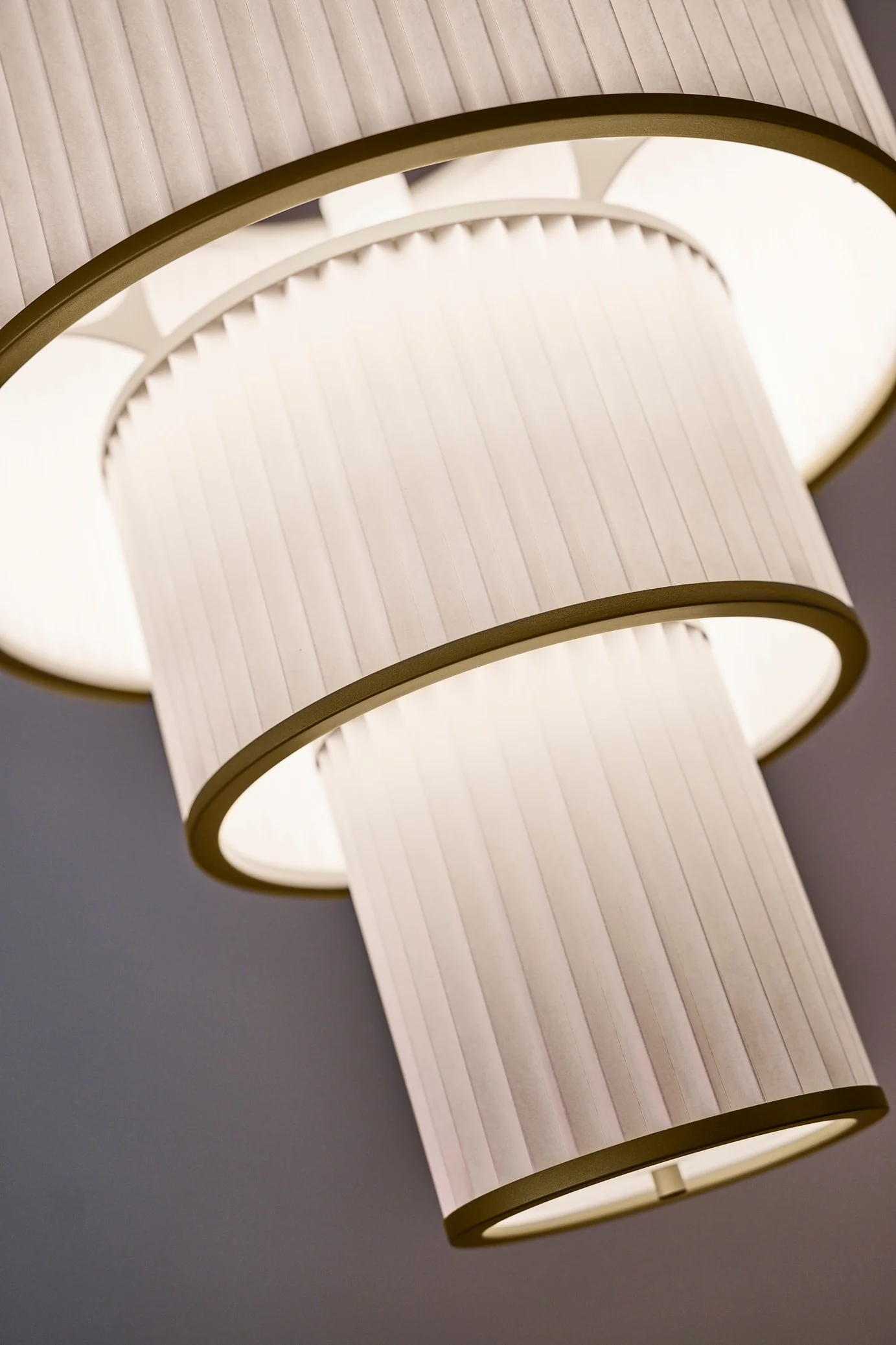 Lampa wisząca MODEL 113 PLIVELLO biały ze złotym - Image 5