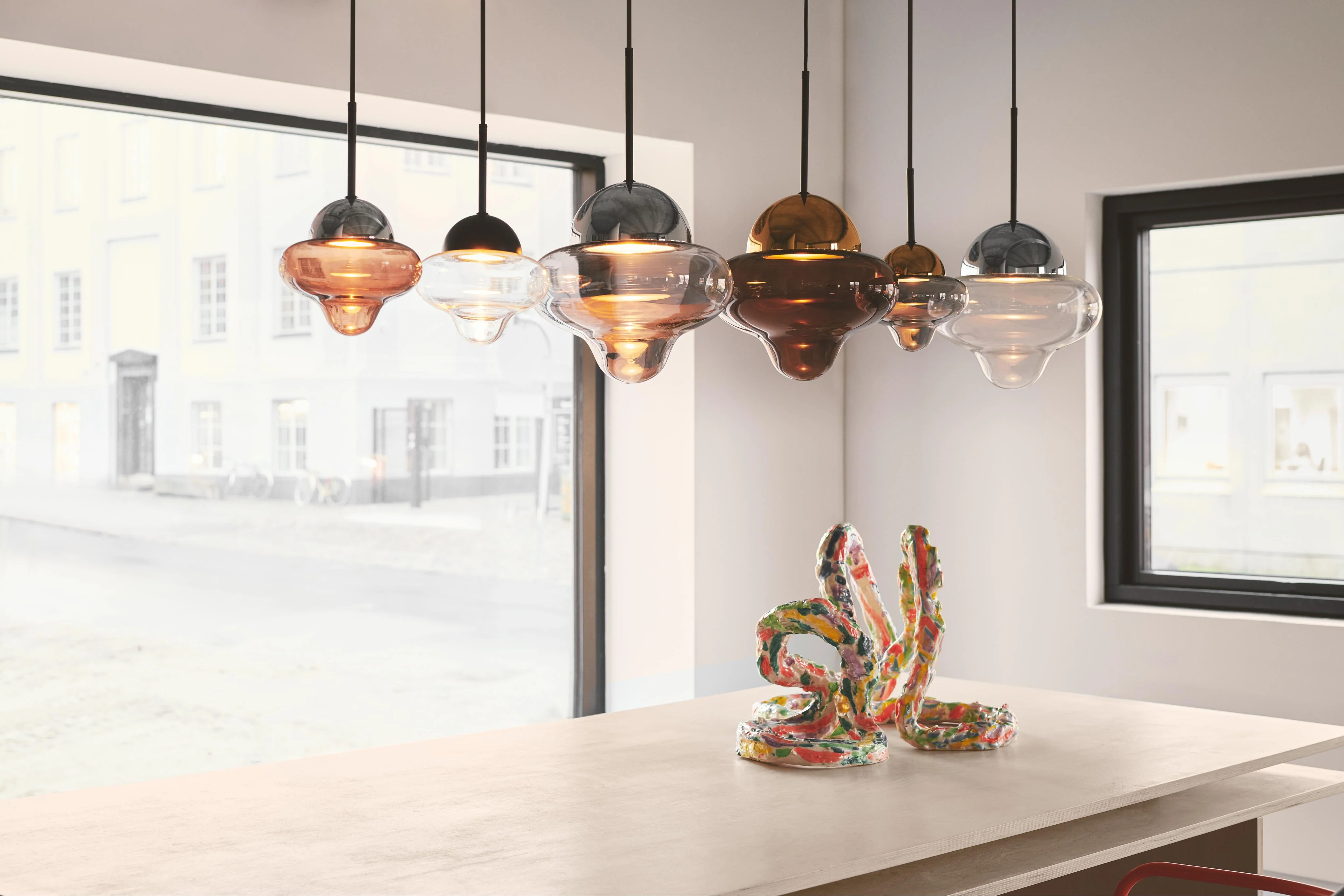 Lampa wisząca NUTTY szkło brązowe z czarnym wykończeniem - Image 2