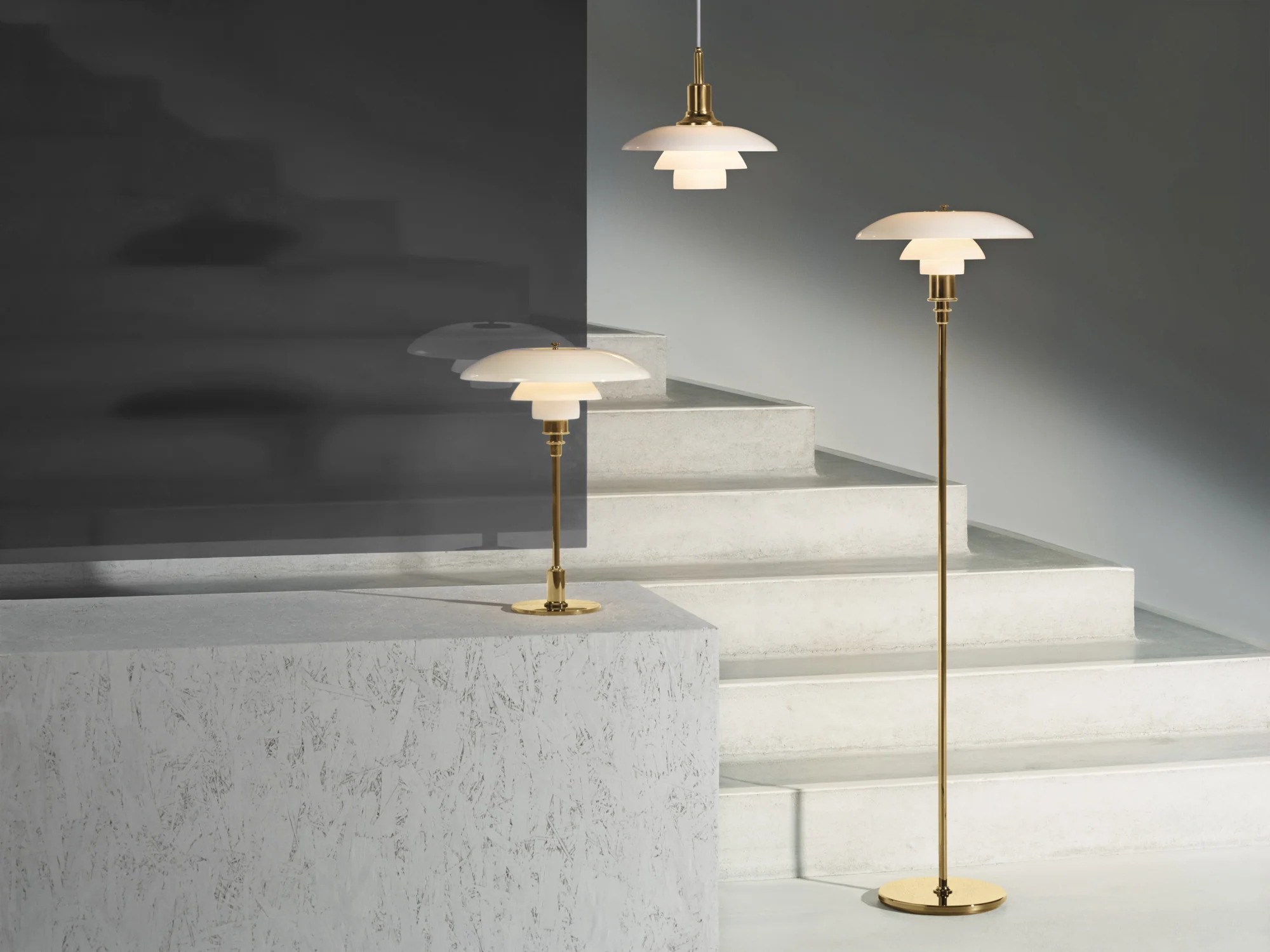 Lampa wisząca PH 3/2 biały z mosiężnym wykończeniem - Image 9