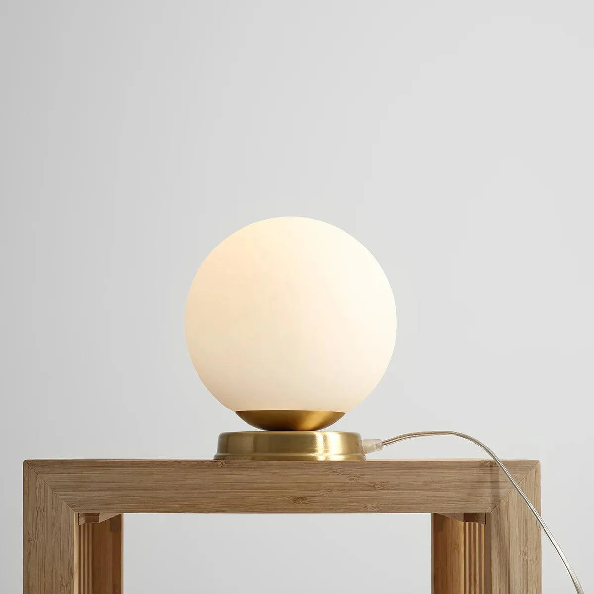 Lampa stołowa BALL mosiężny - Image 6