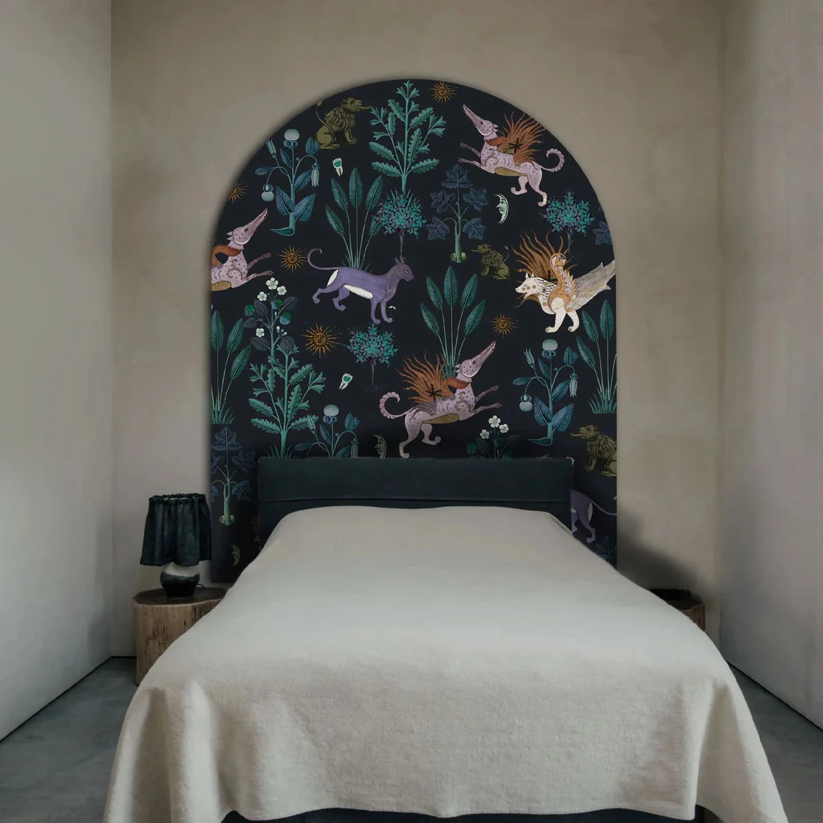 Mural flizelinowy w kształcie łuku BOTANIC BEAST PURPLE czarny z fioletowym
