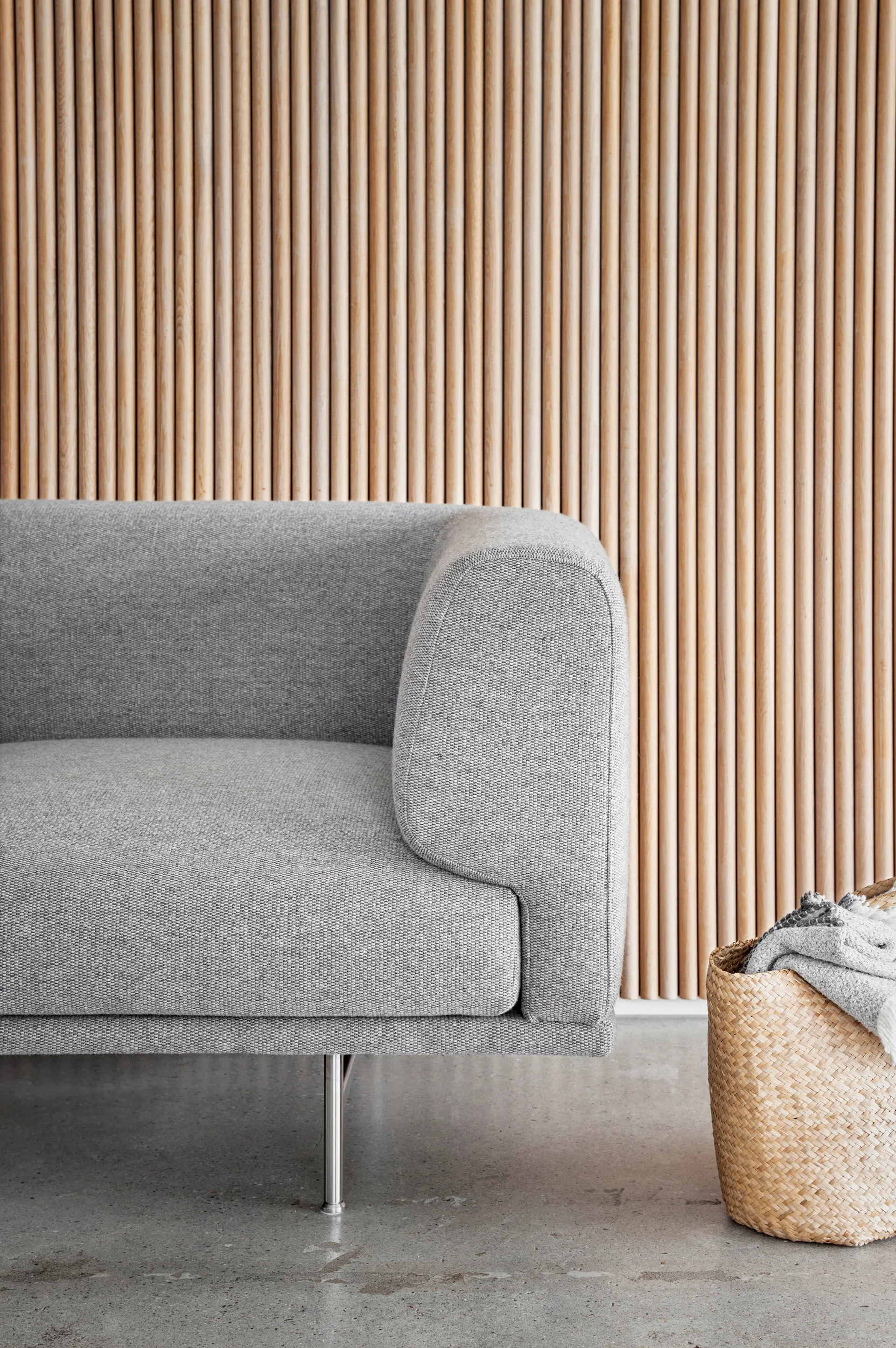 Sofa 3-osobowa CHIMNEY brązowy boucle z czarną podstawą - Image 5