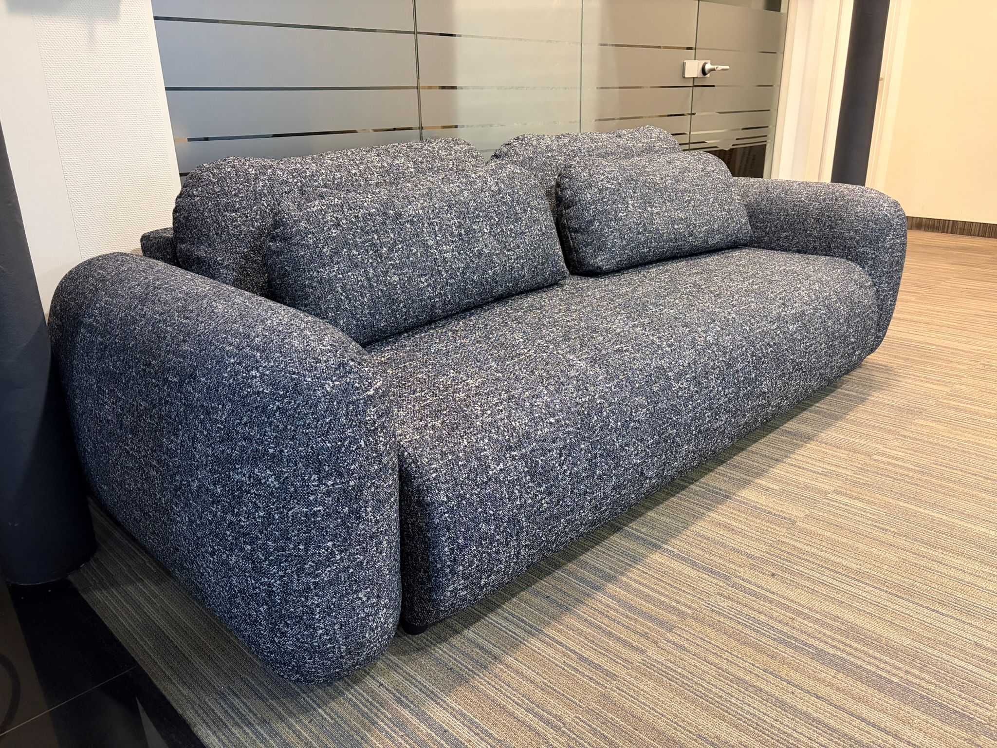 Sofa 3-osobowa z funkcją spania LOHI jasnoszary boucle - Image 9