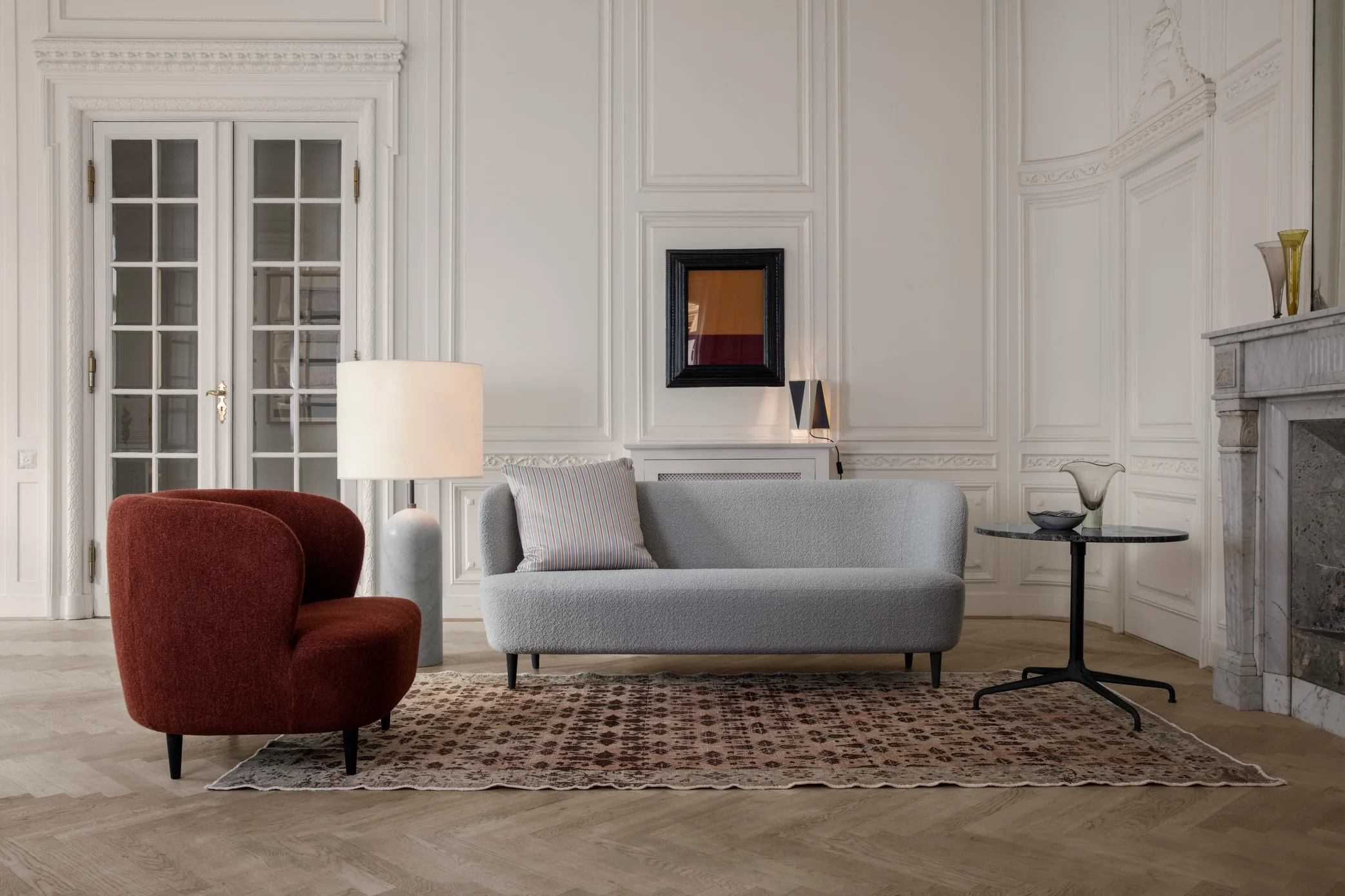 Sofa STAY tapicerowana z dębową podstawą - Image 4