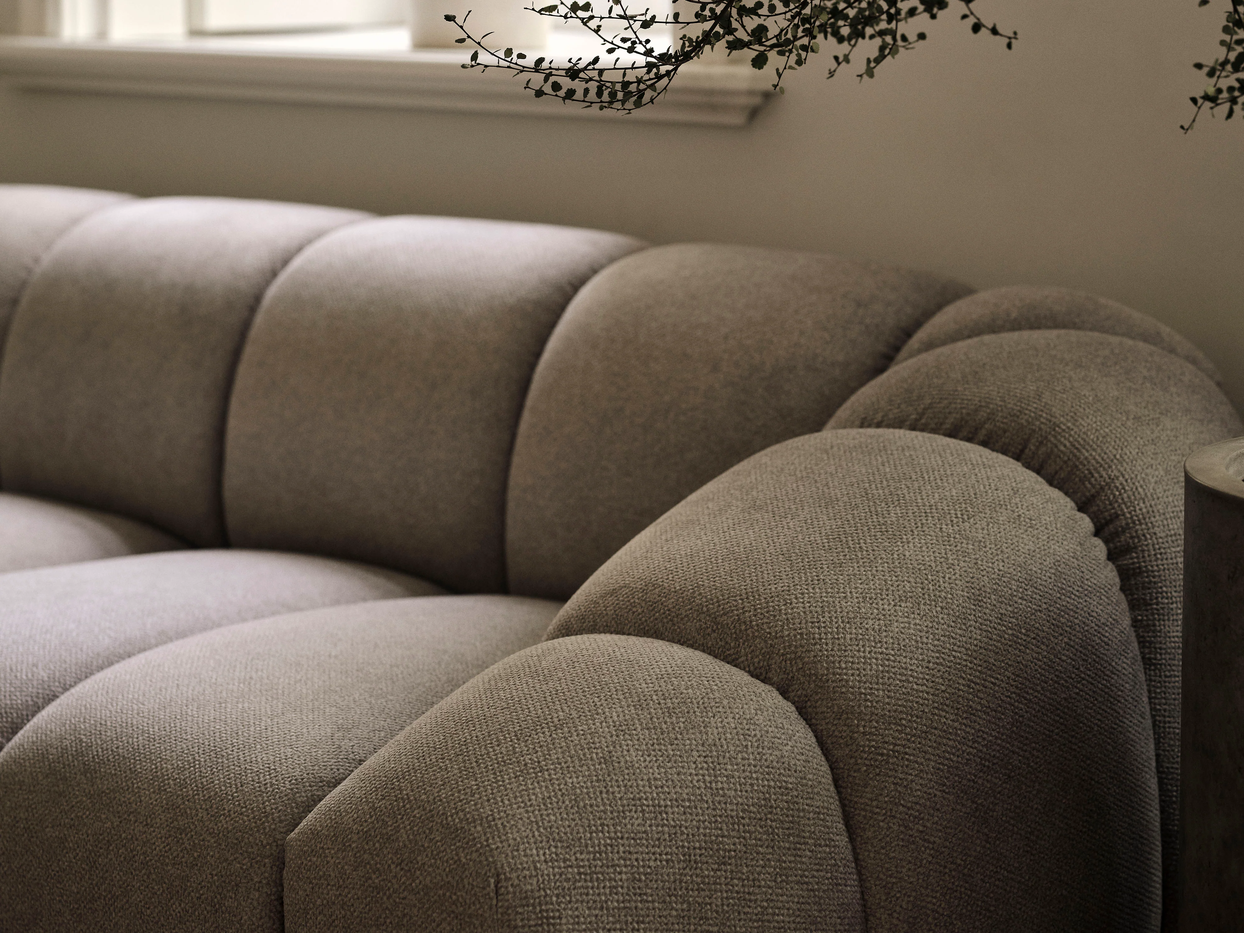Sofa 3-osobowa DIANA ciemnobeżowy szenil - Image 4
