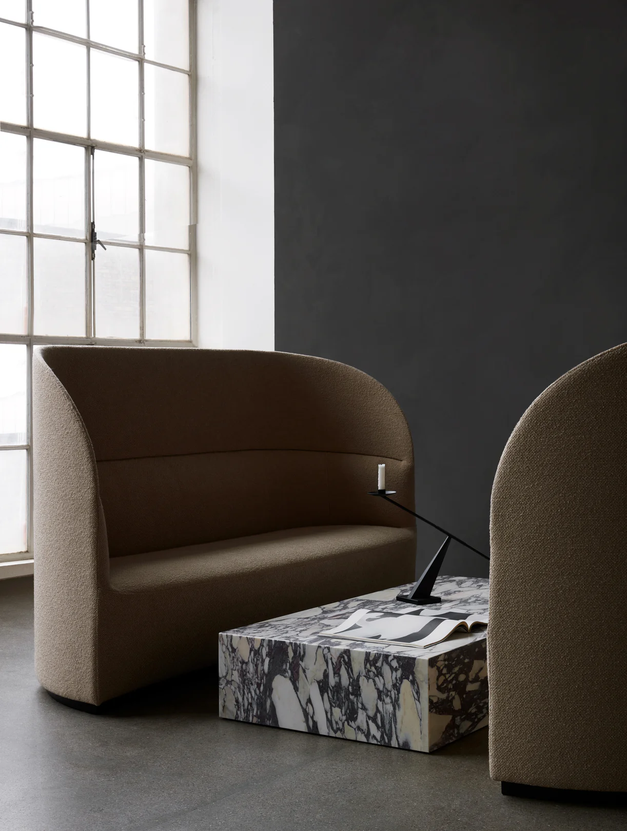Sofa z wysokim oparciem TEAROOM beżowy - Image 10