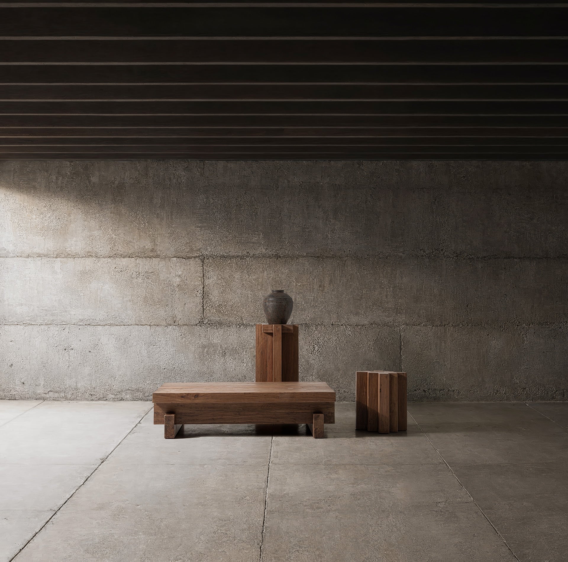 Stolik kawowy BRUTALIST drewno z recyklingu - Image 4