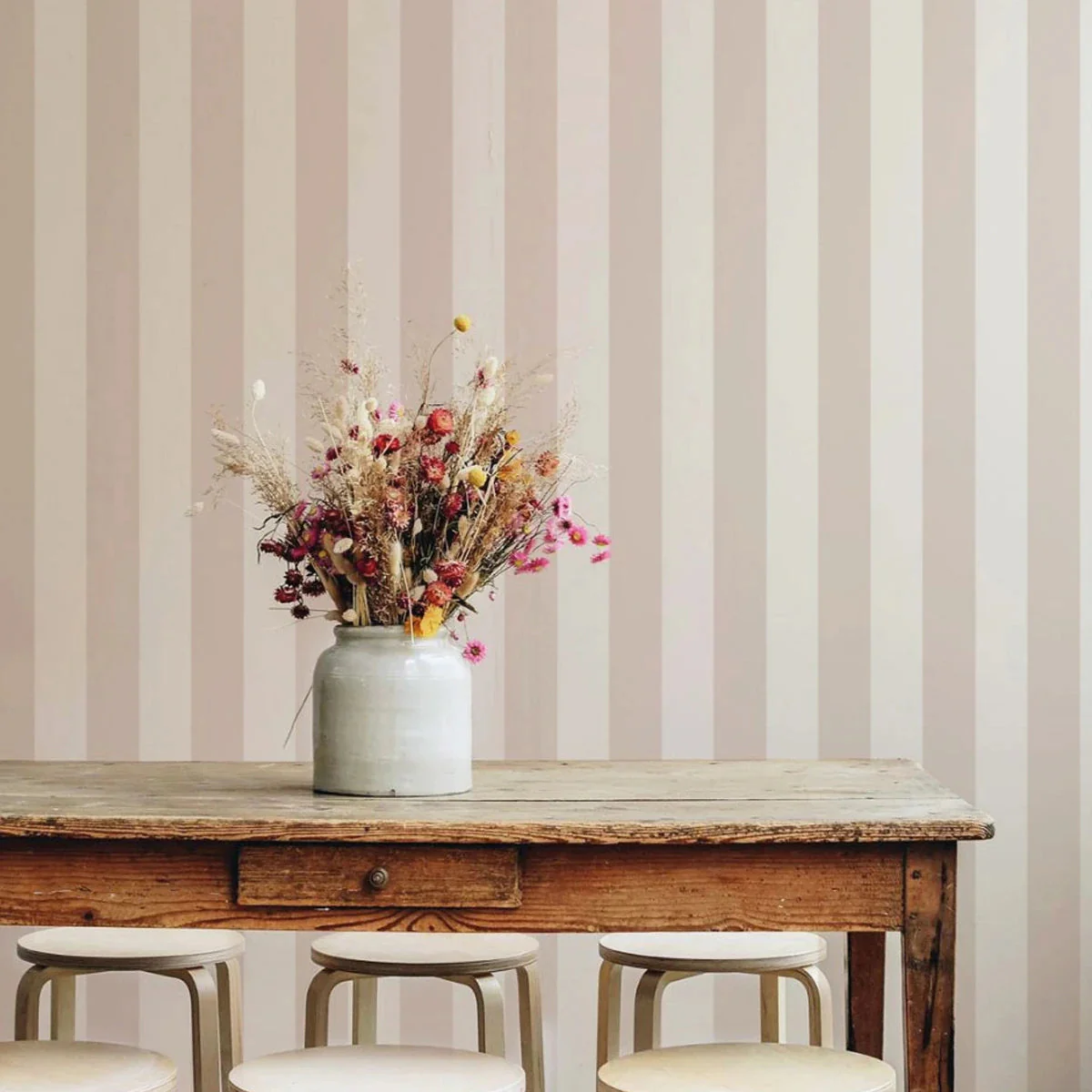 Tapeta flizelinowa w paski BOLD STRIPE SAND piaskowy